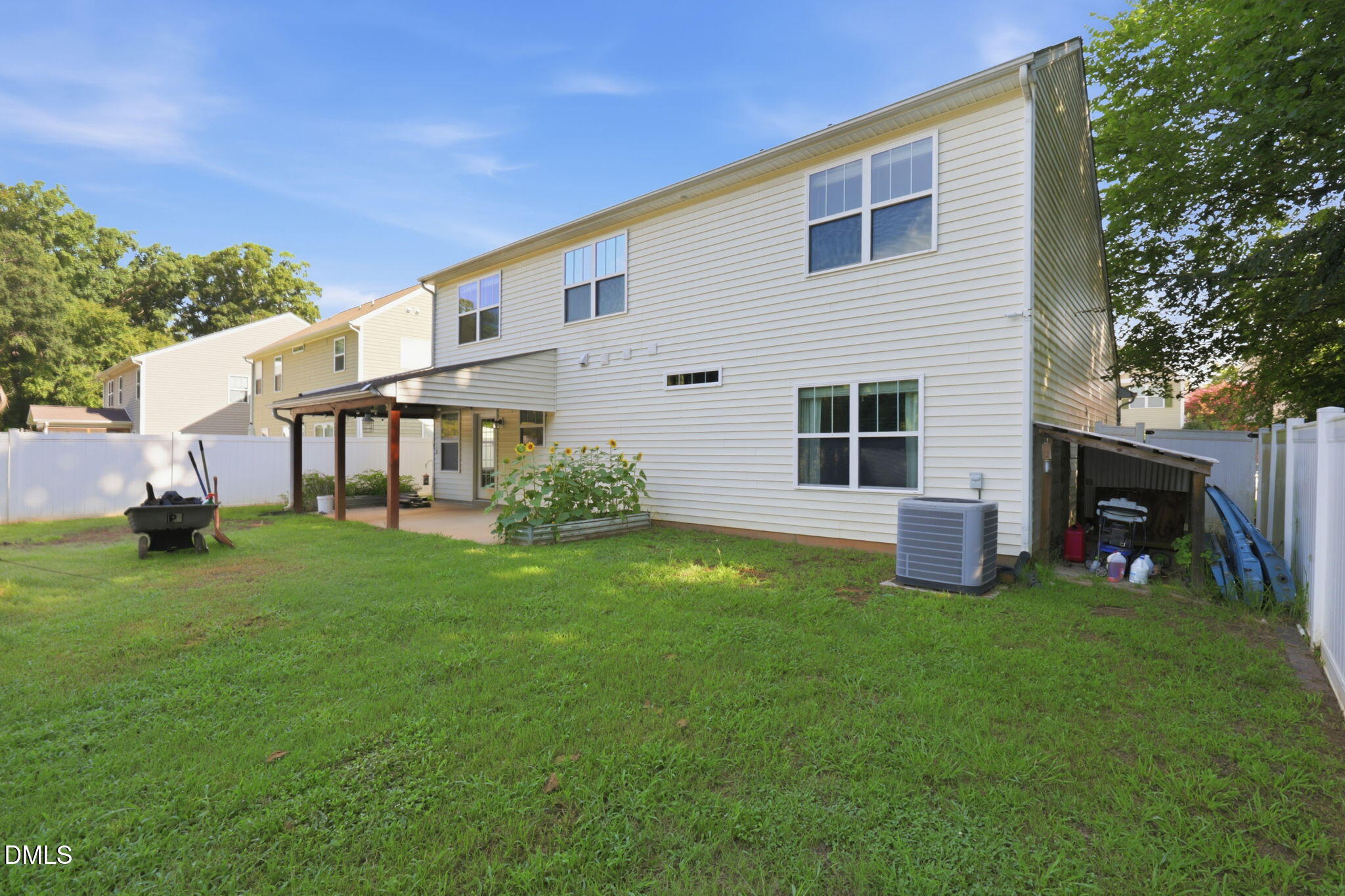 main property photo 26