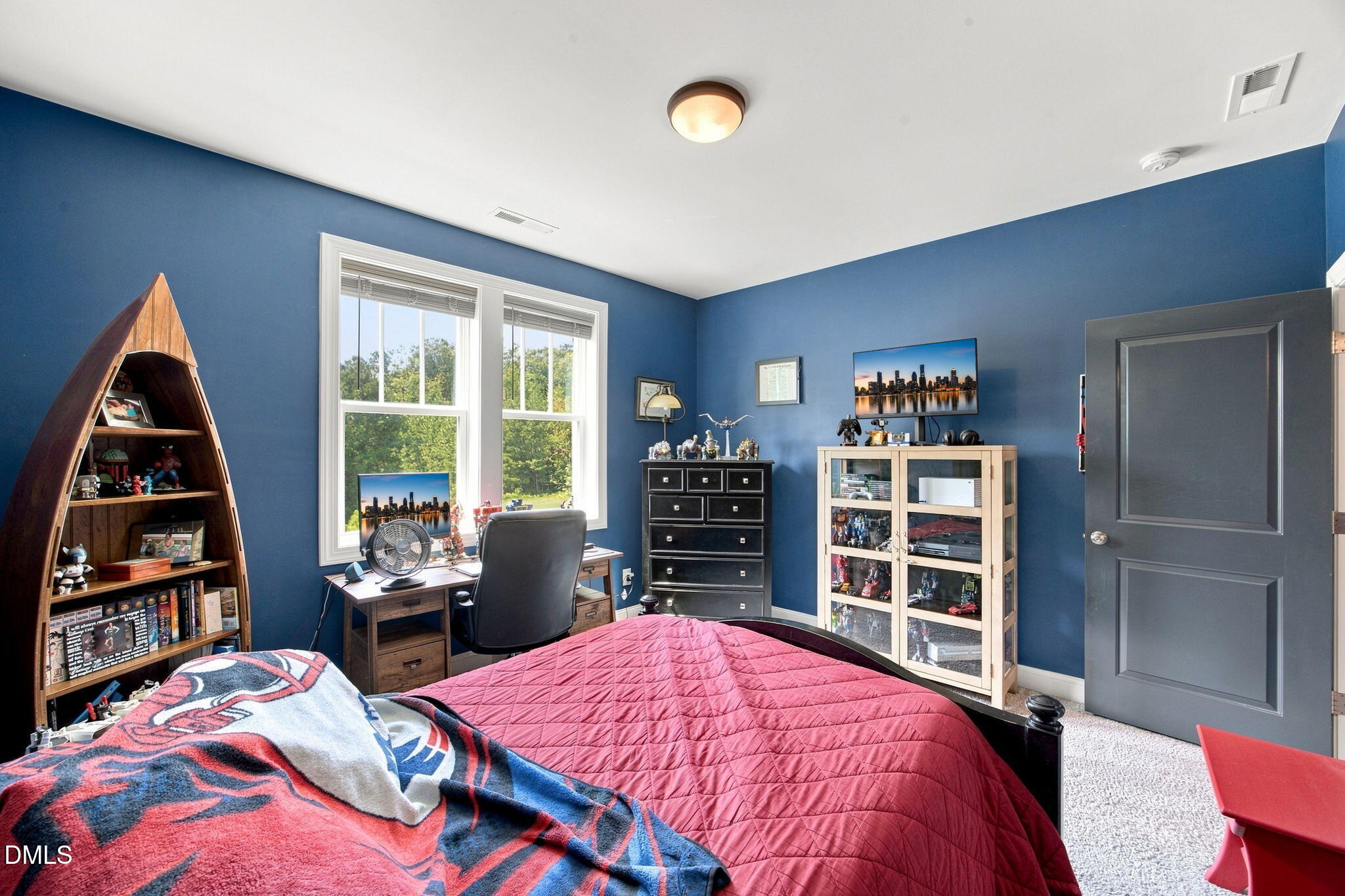 main property photo 37