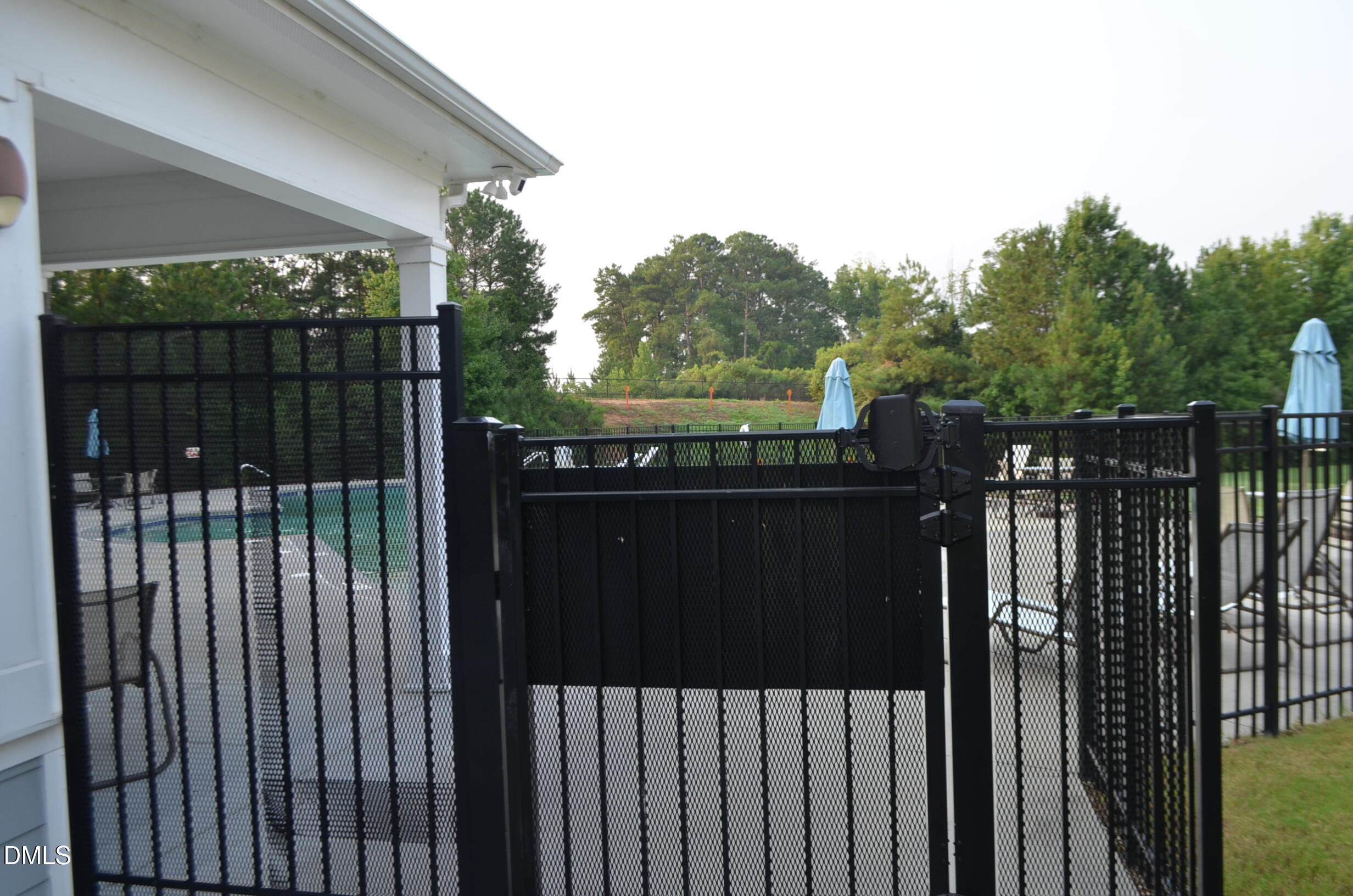 main property photo 50