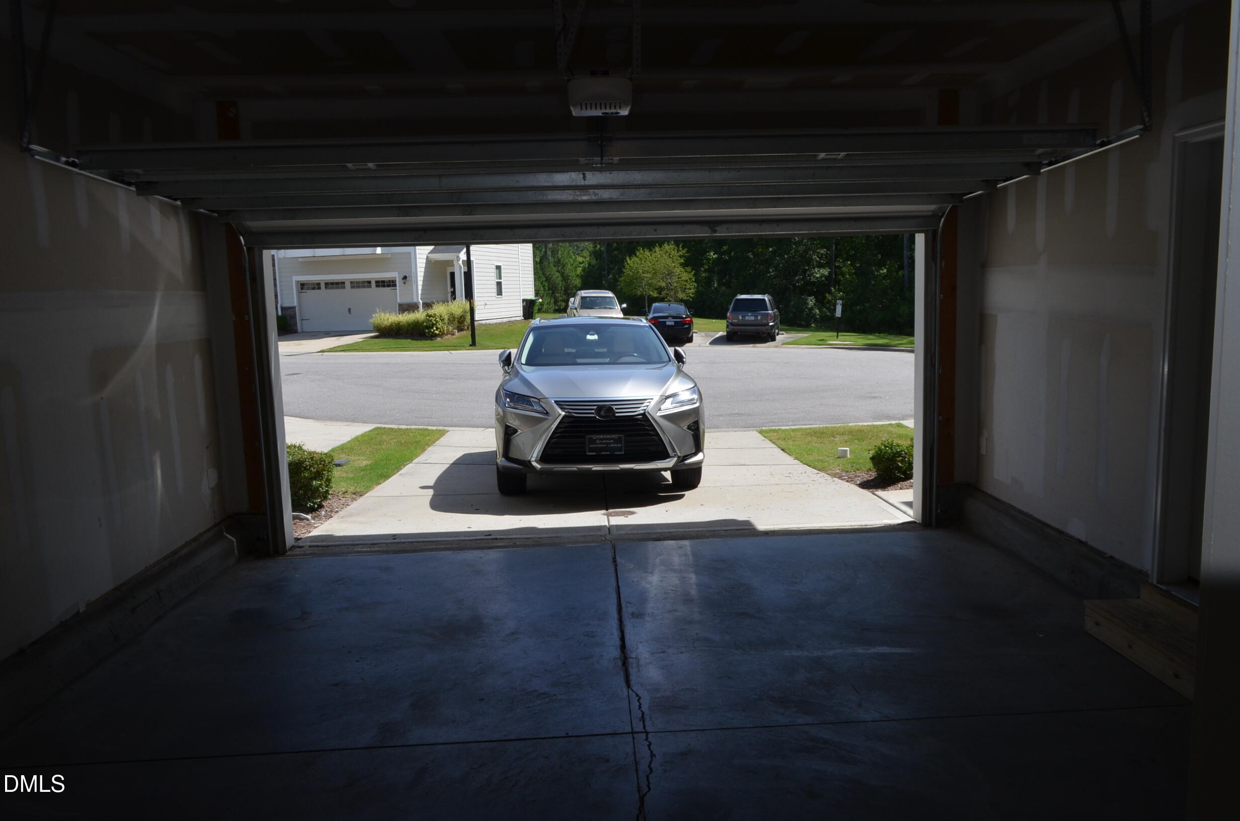 main property photo 6