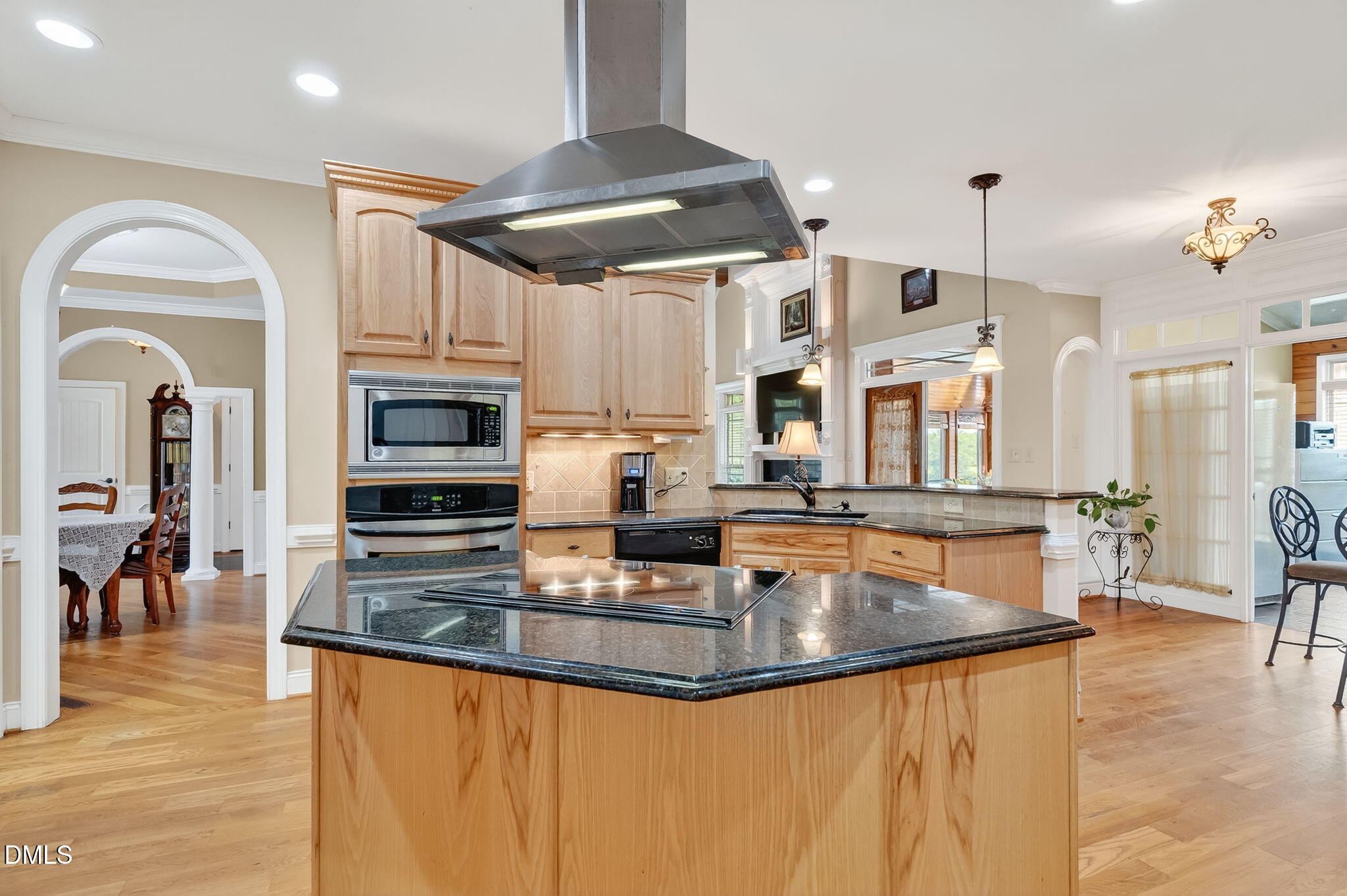 main property photo 23