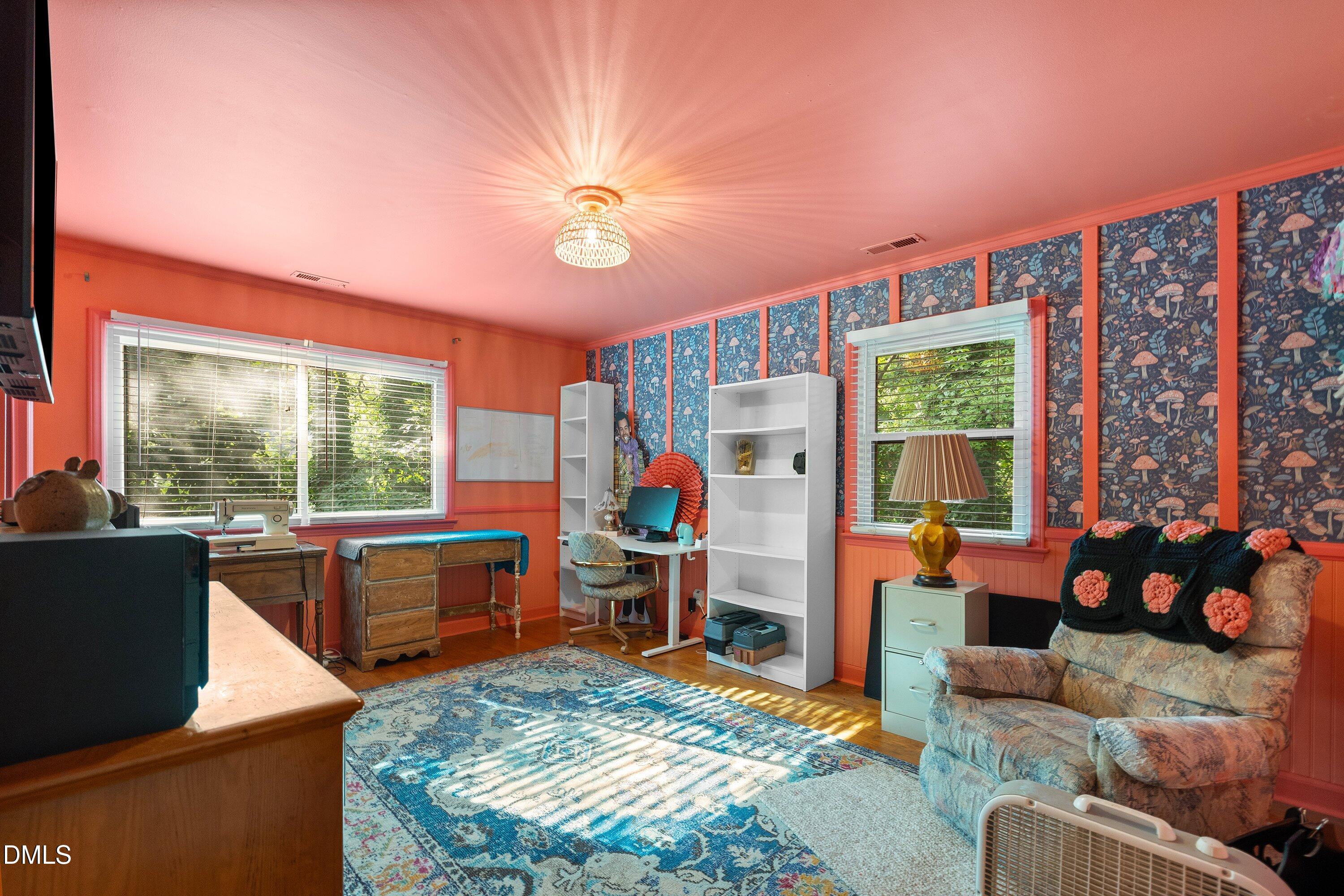 main property photo 28