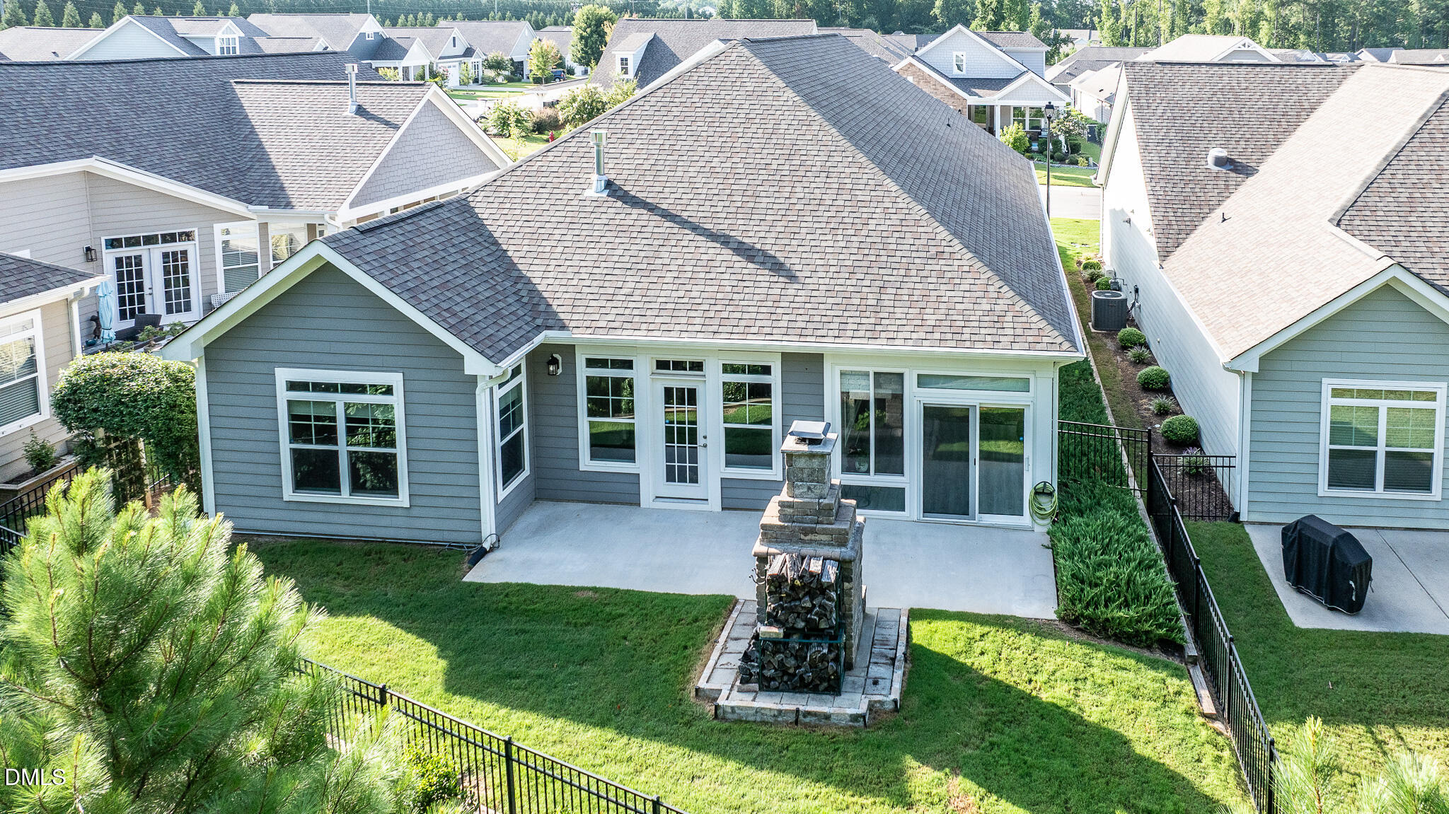 main property photo 35