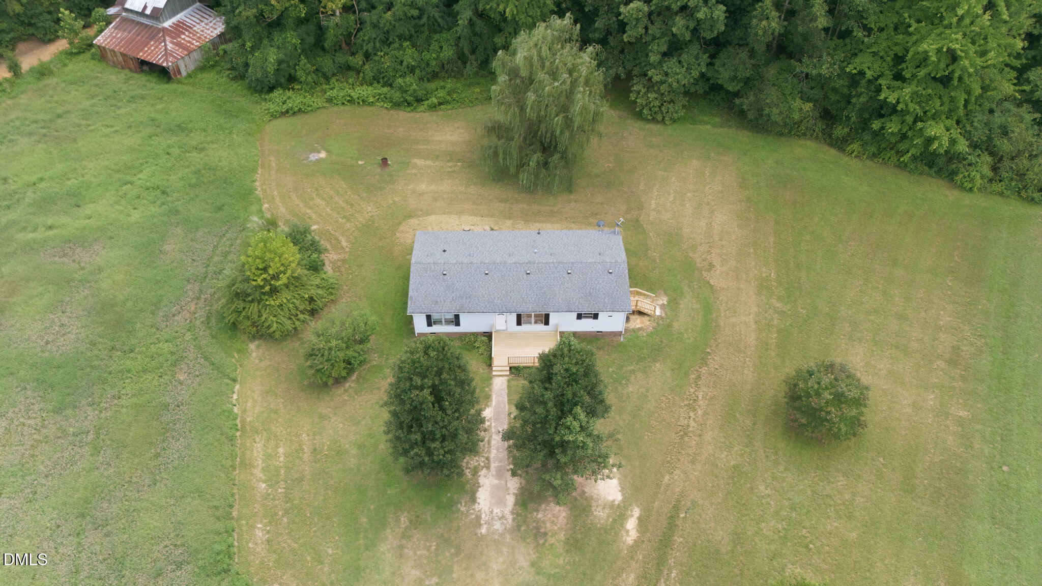 main property photo 18