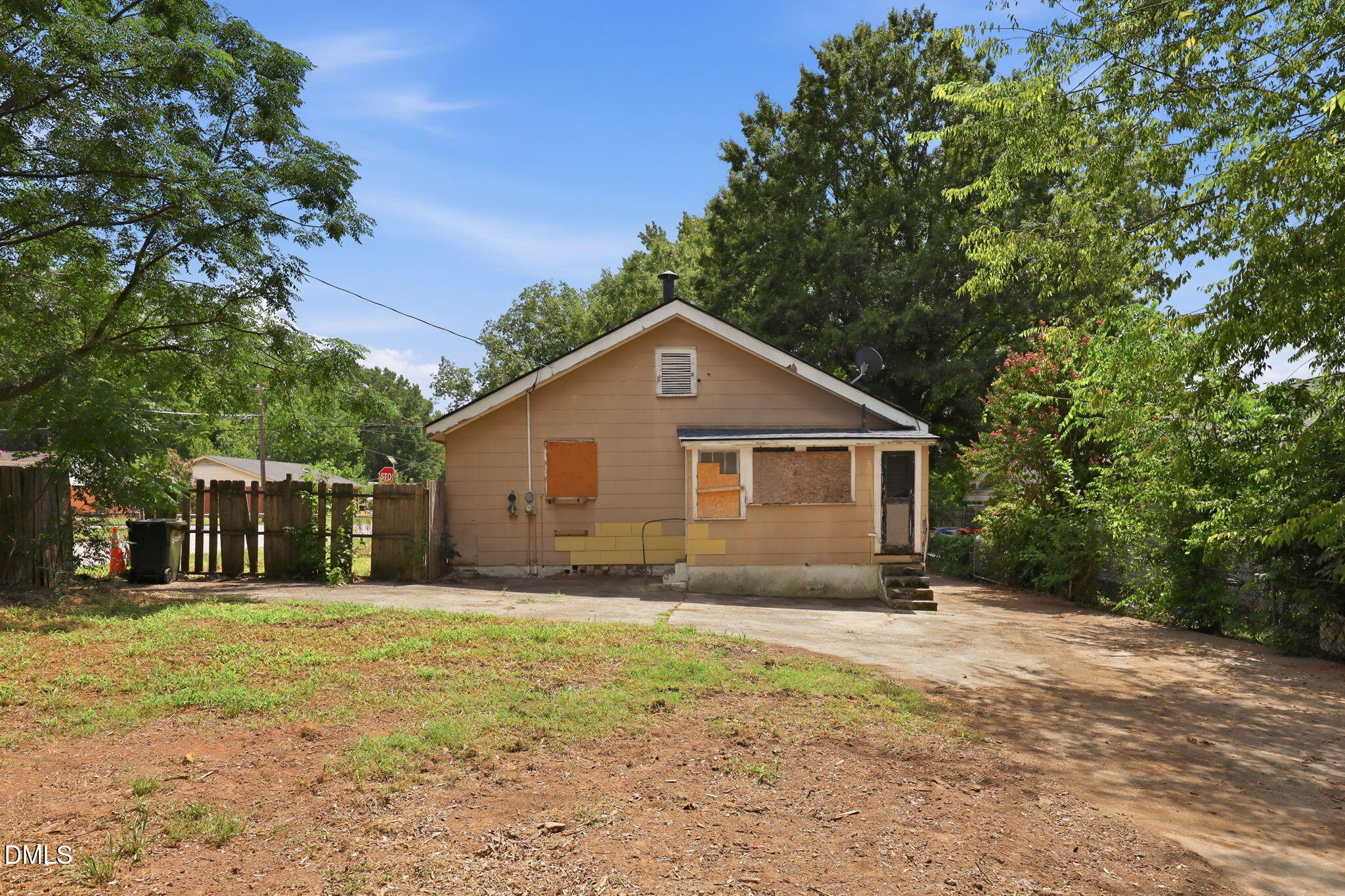 main property photo 26