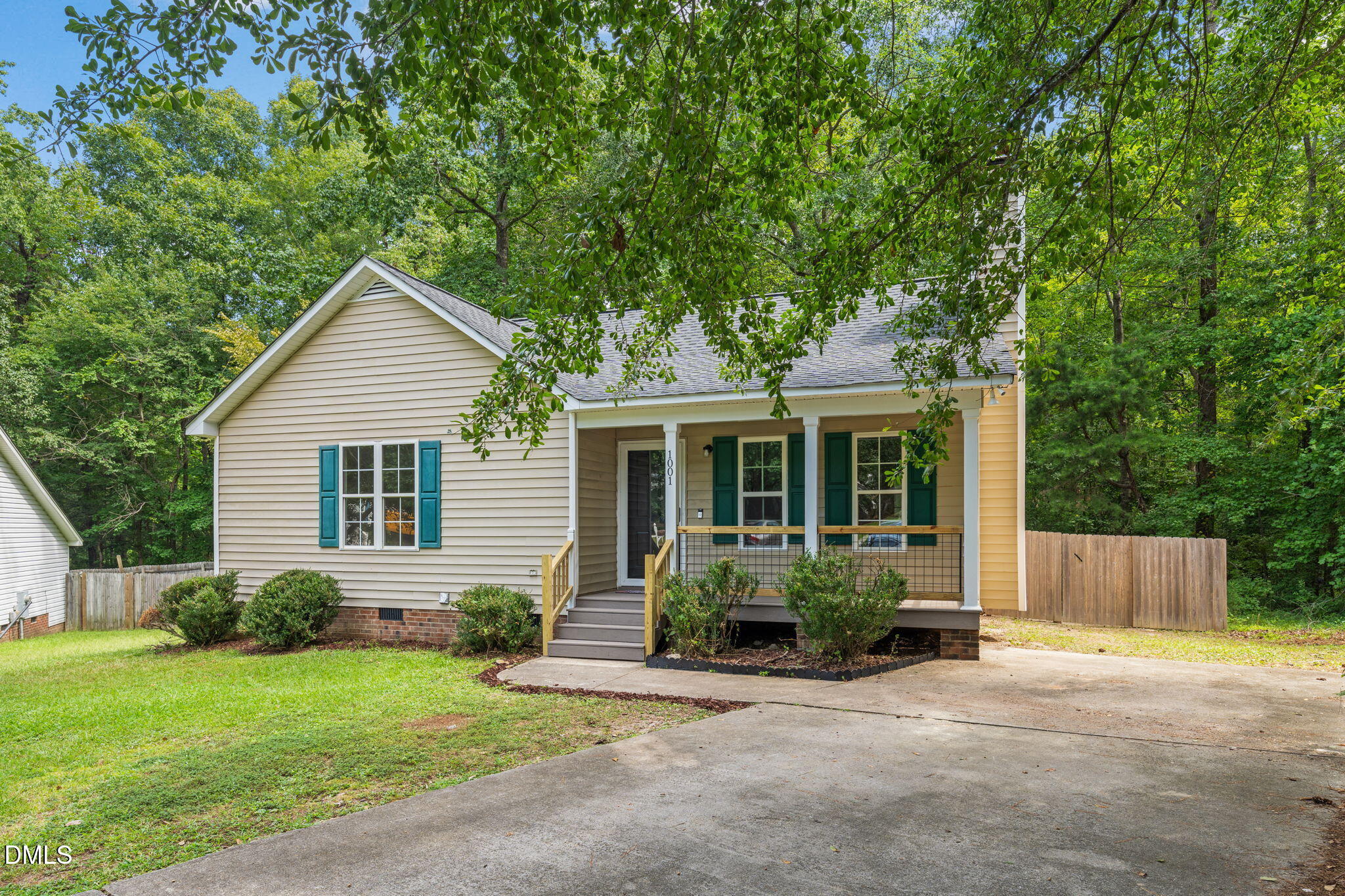 main property photo 33