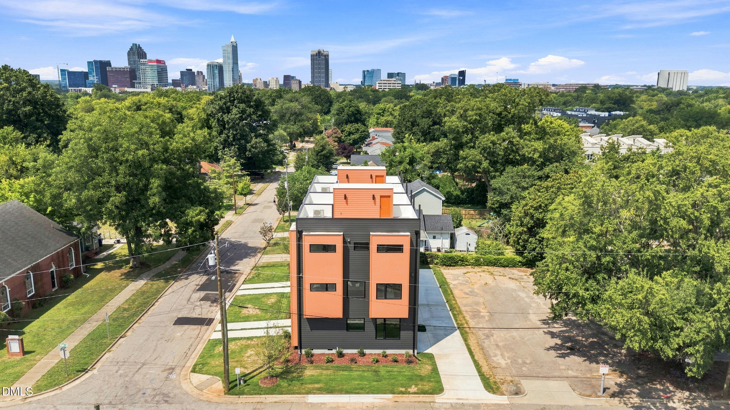 main property photo 25
