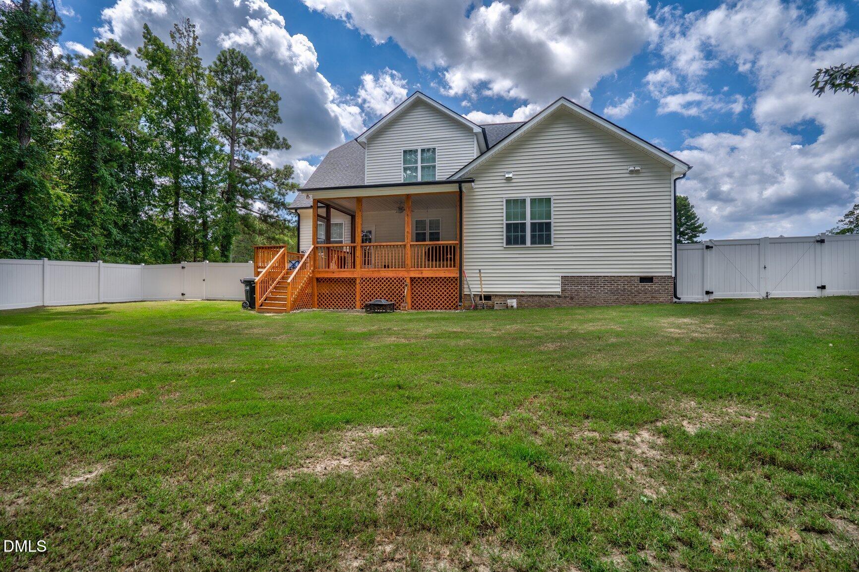main property photo 31