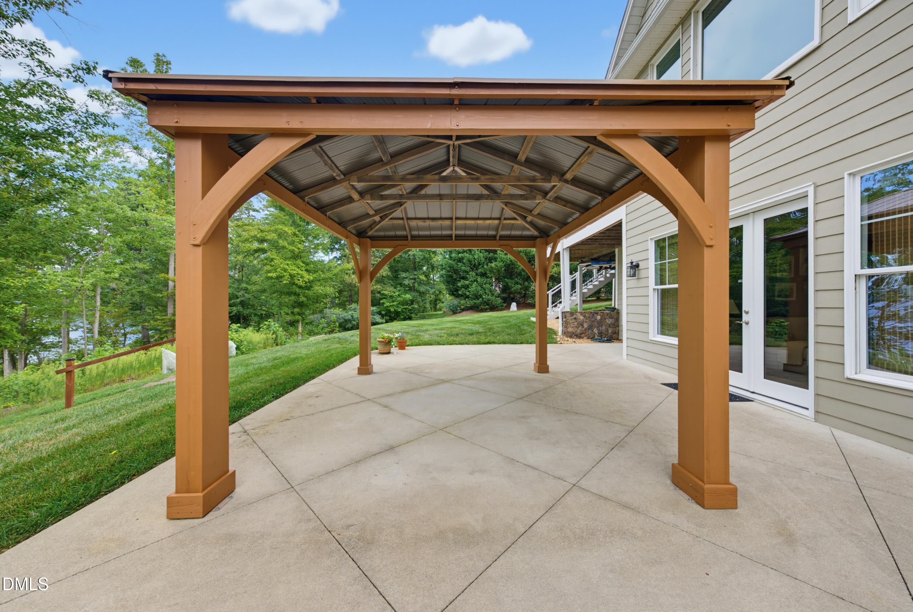 main property photo 61