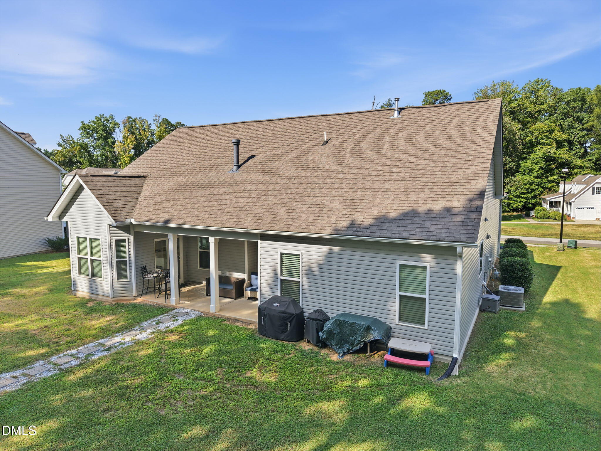 main property photo 41