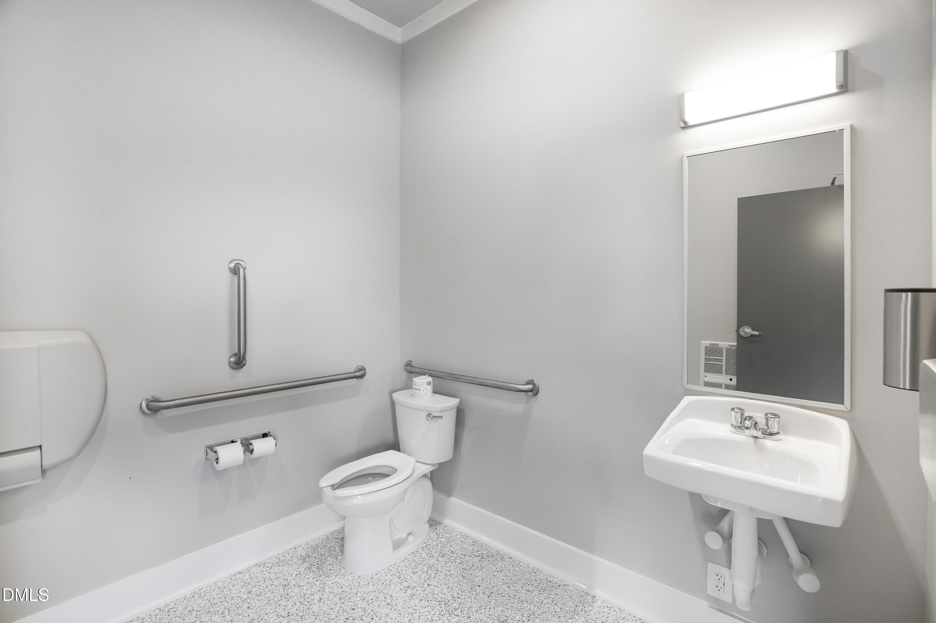 main property photo 70