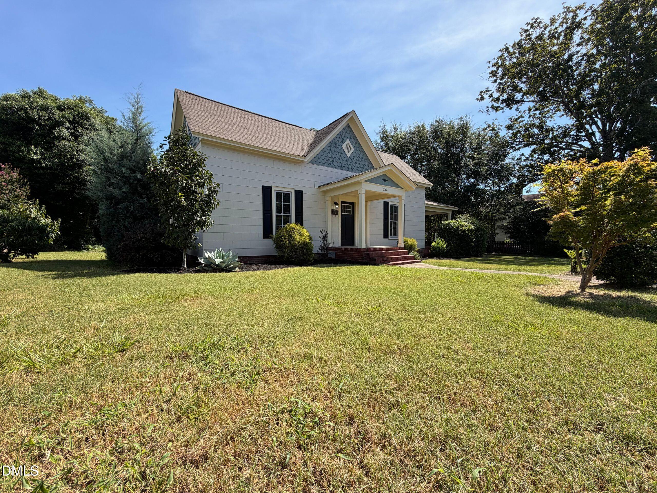 main property photo 17