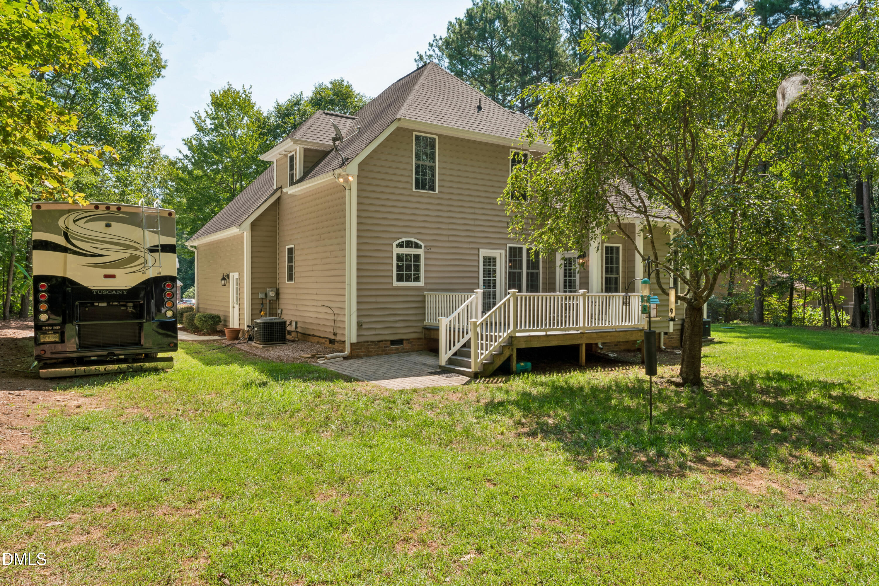 main property photo 38