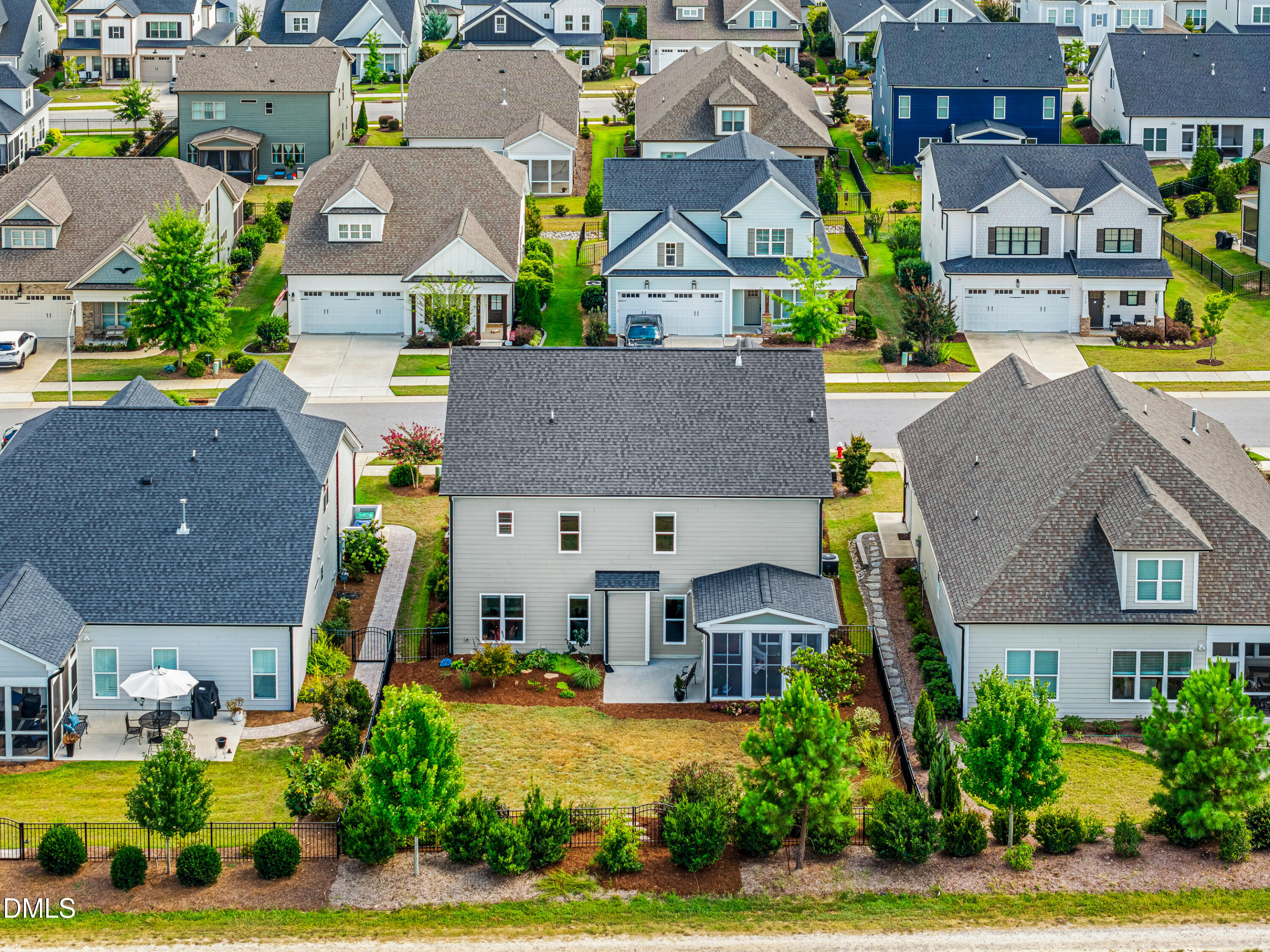 main property photo 41