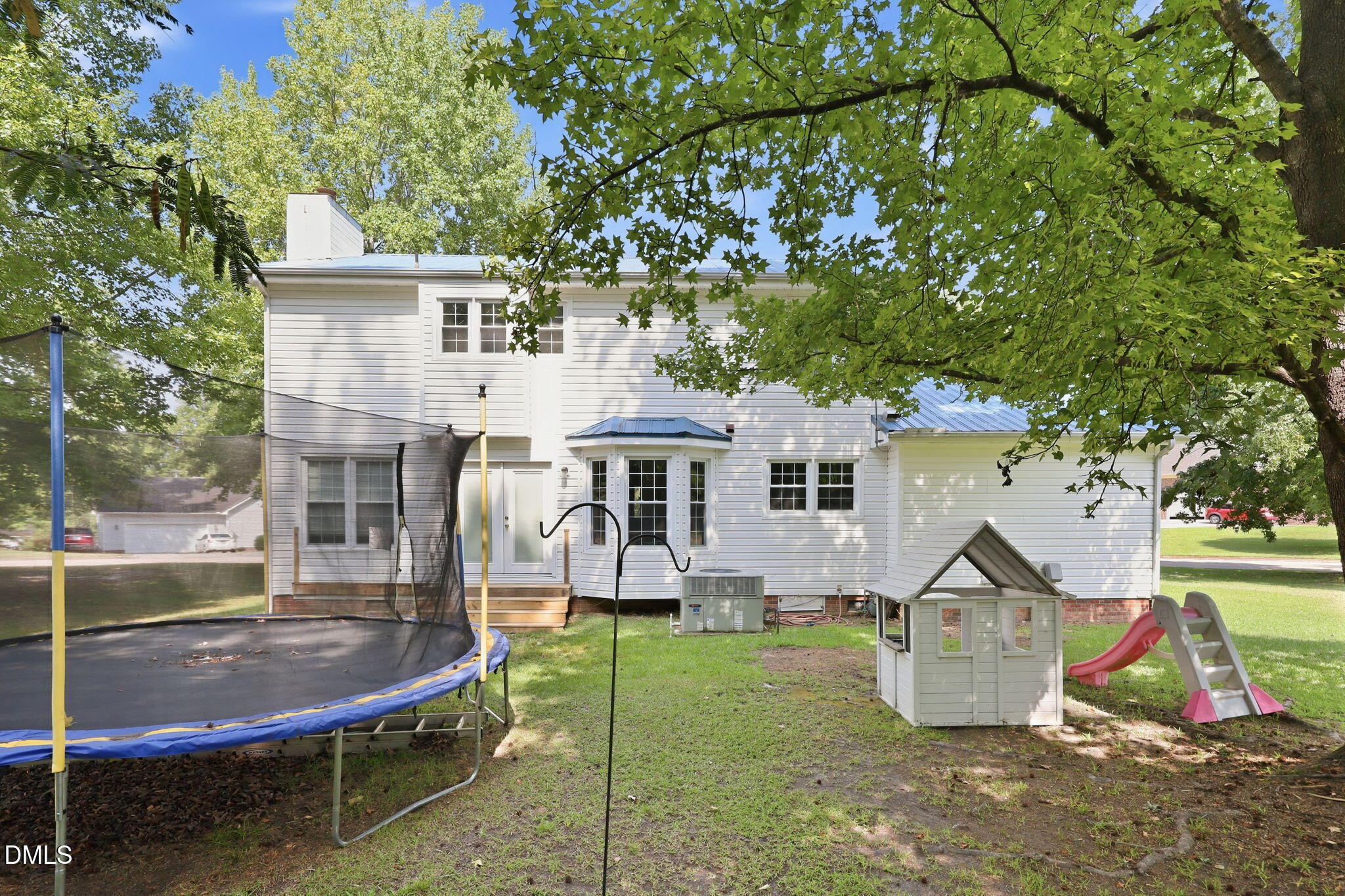 main property photo 35
