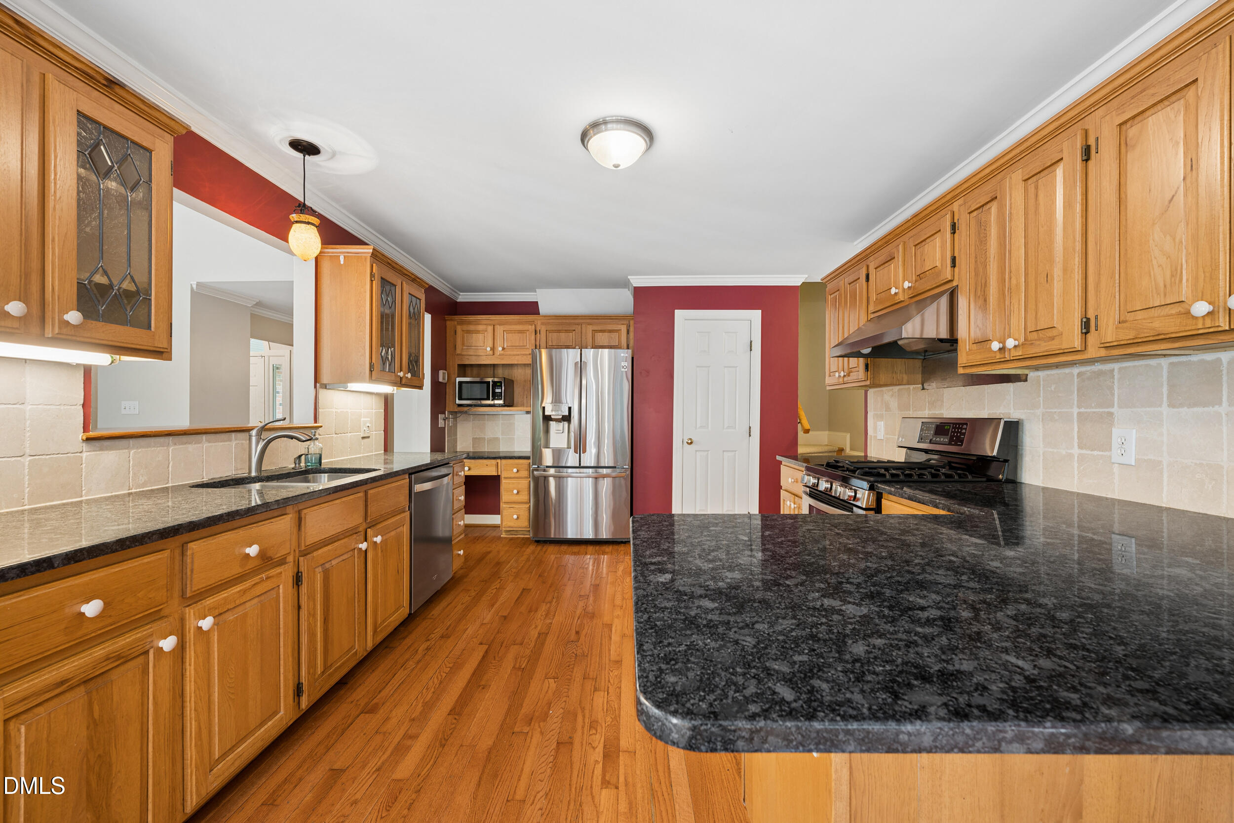 main property photo 17