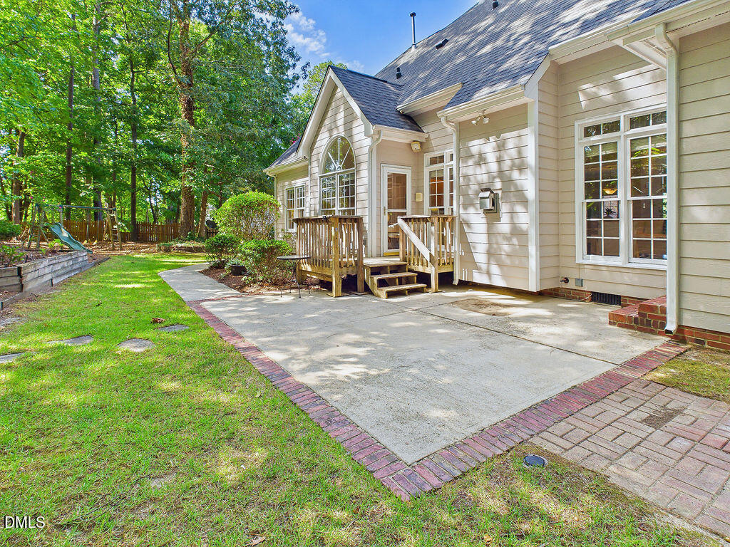 main property photo 34