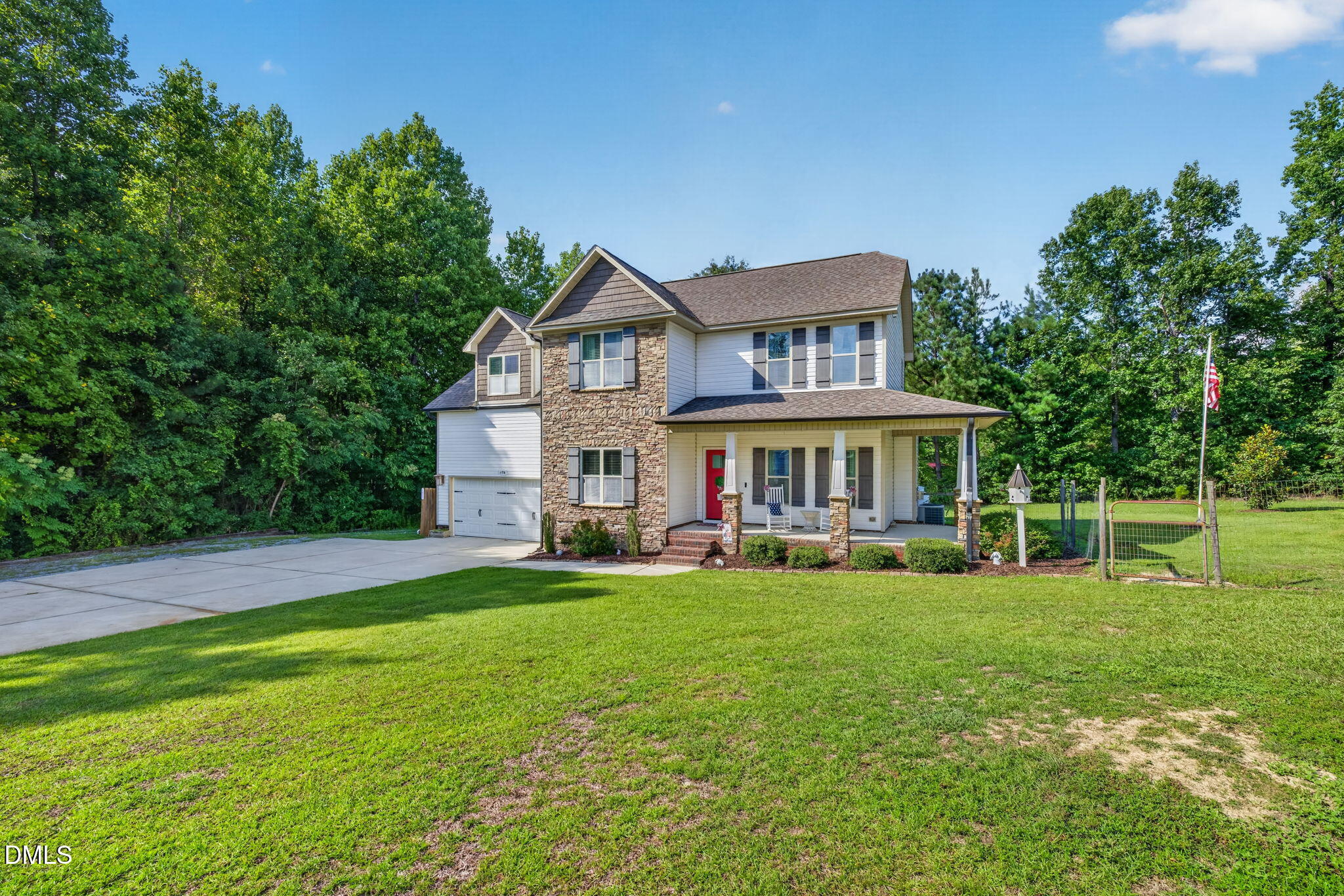 main property photo 3