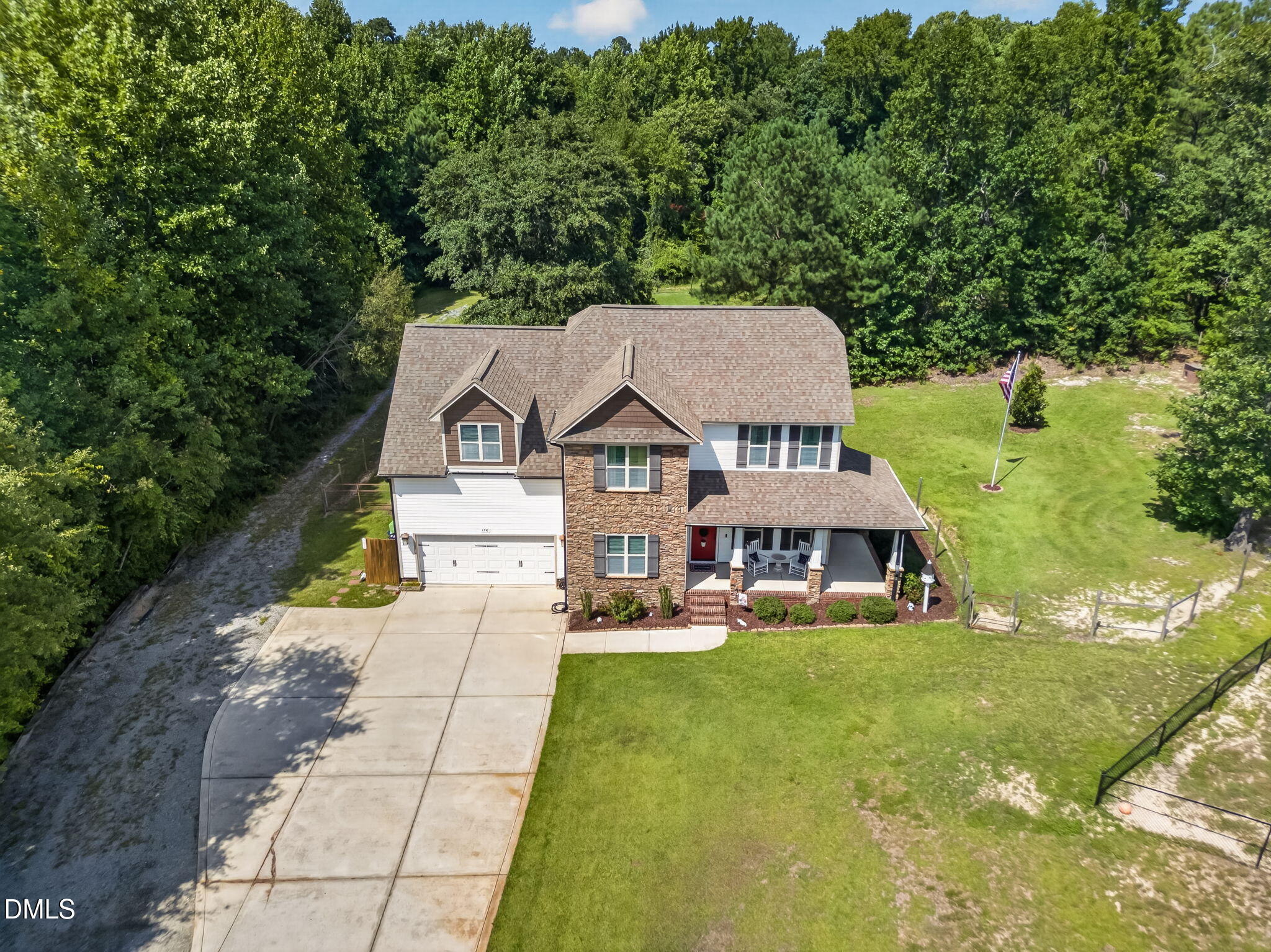 main property photo 4