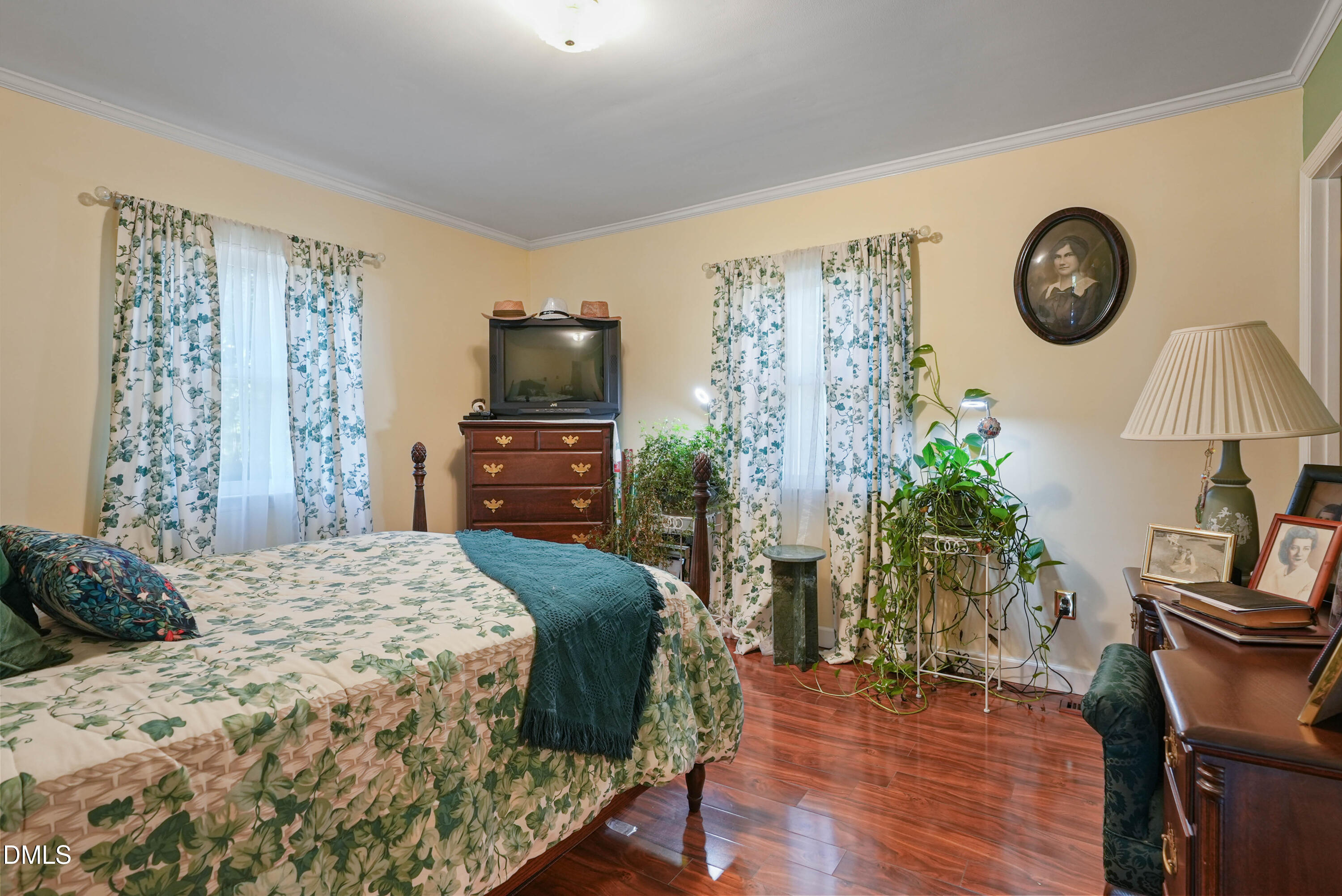 main property photo 20