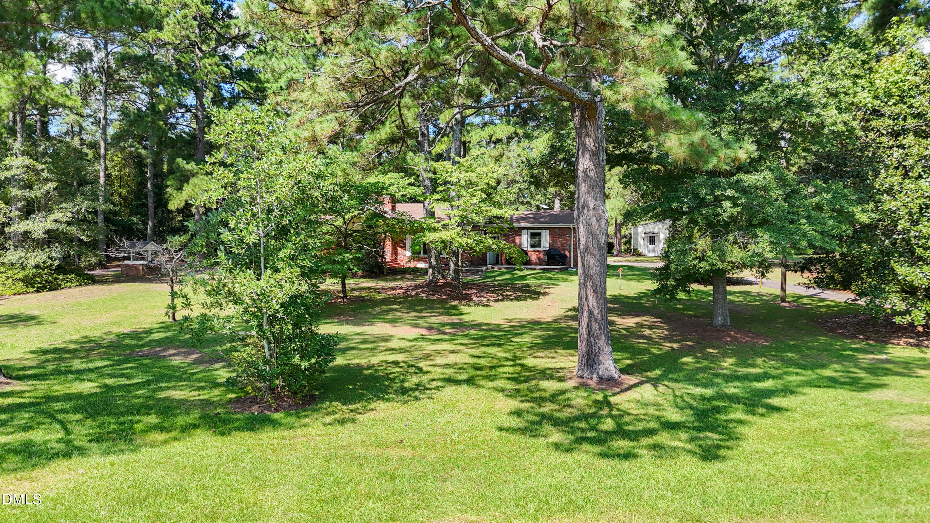 main property photo 30
