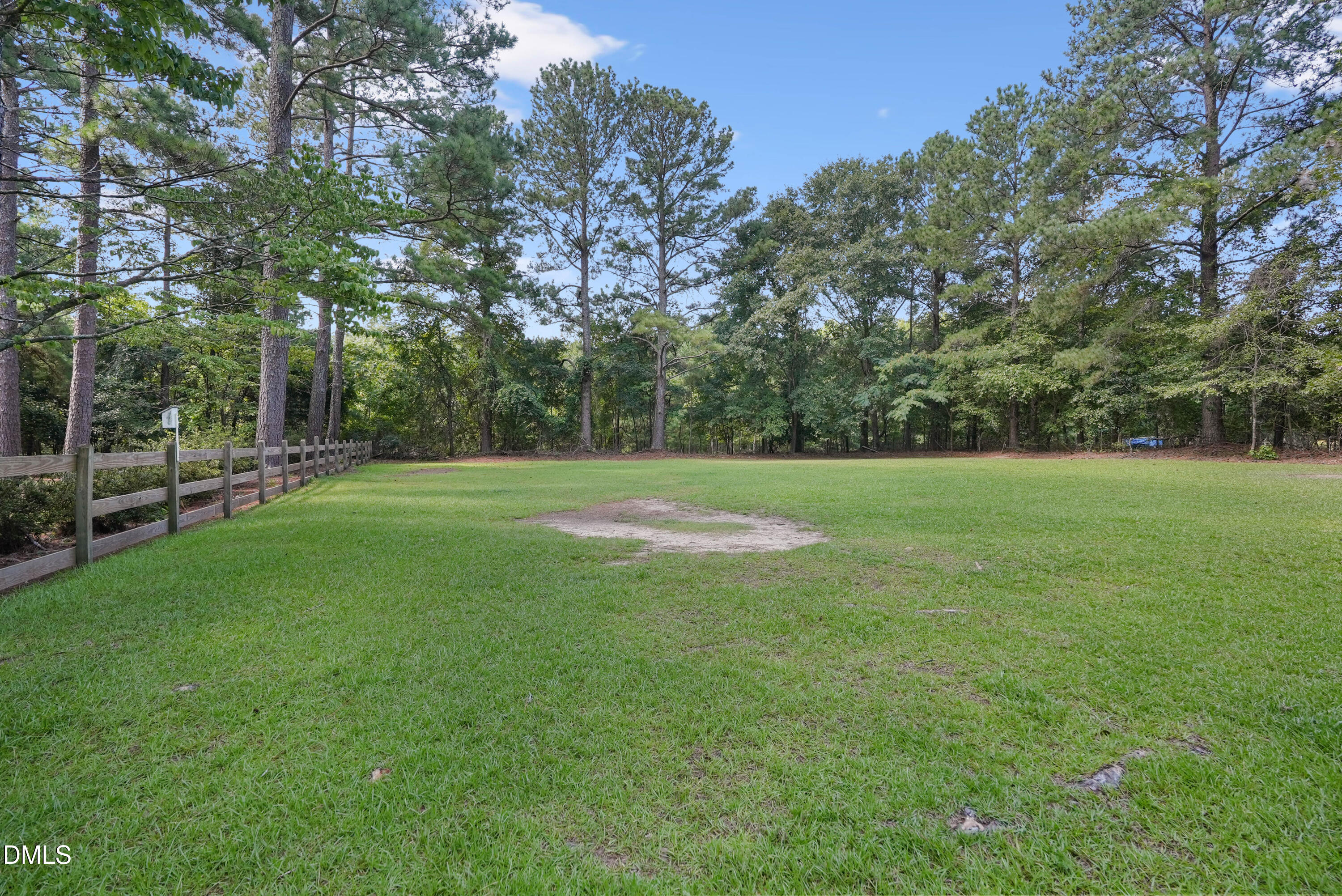 main property photo 33