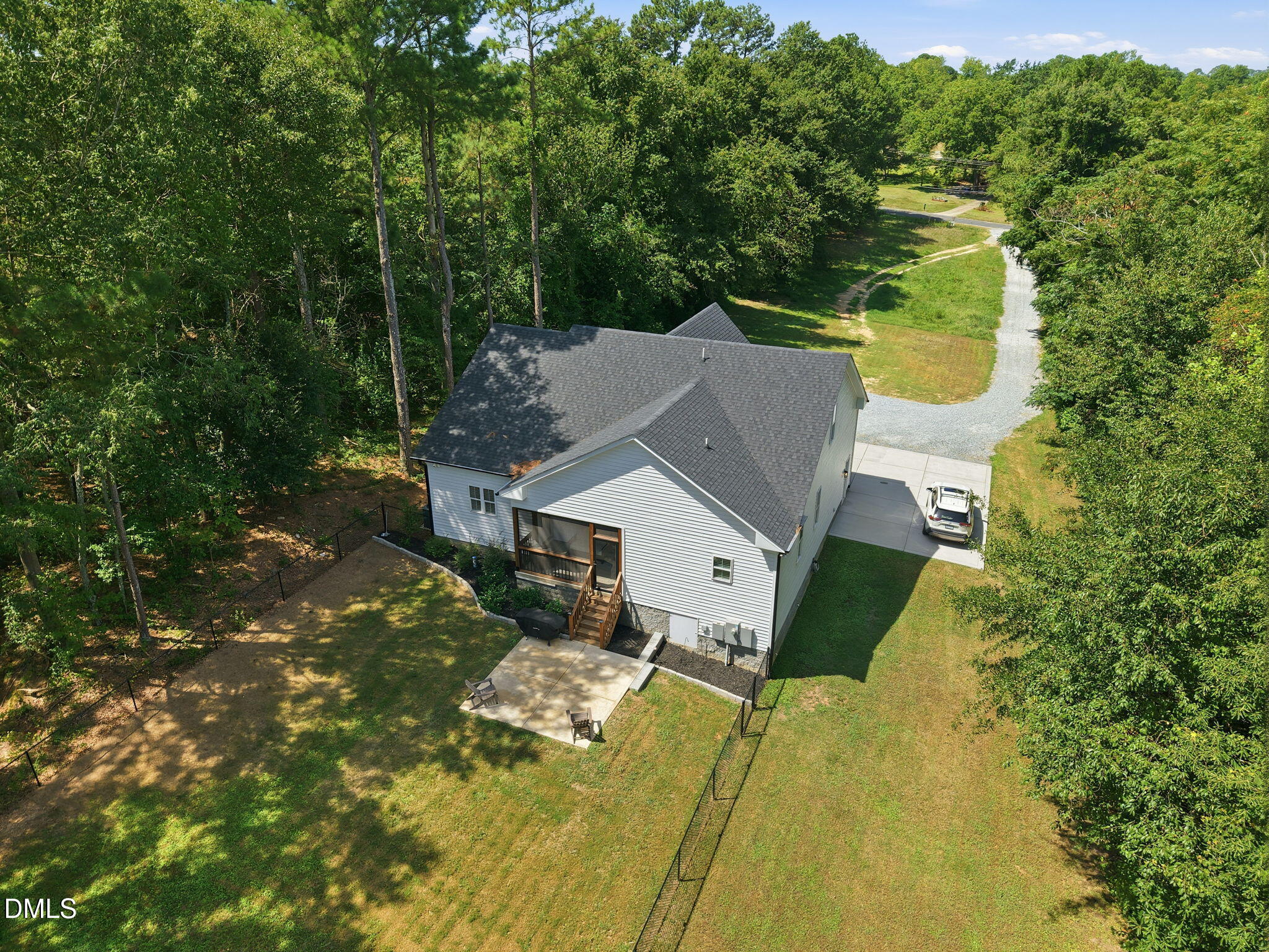 main property photo 50