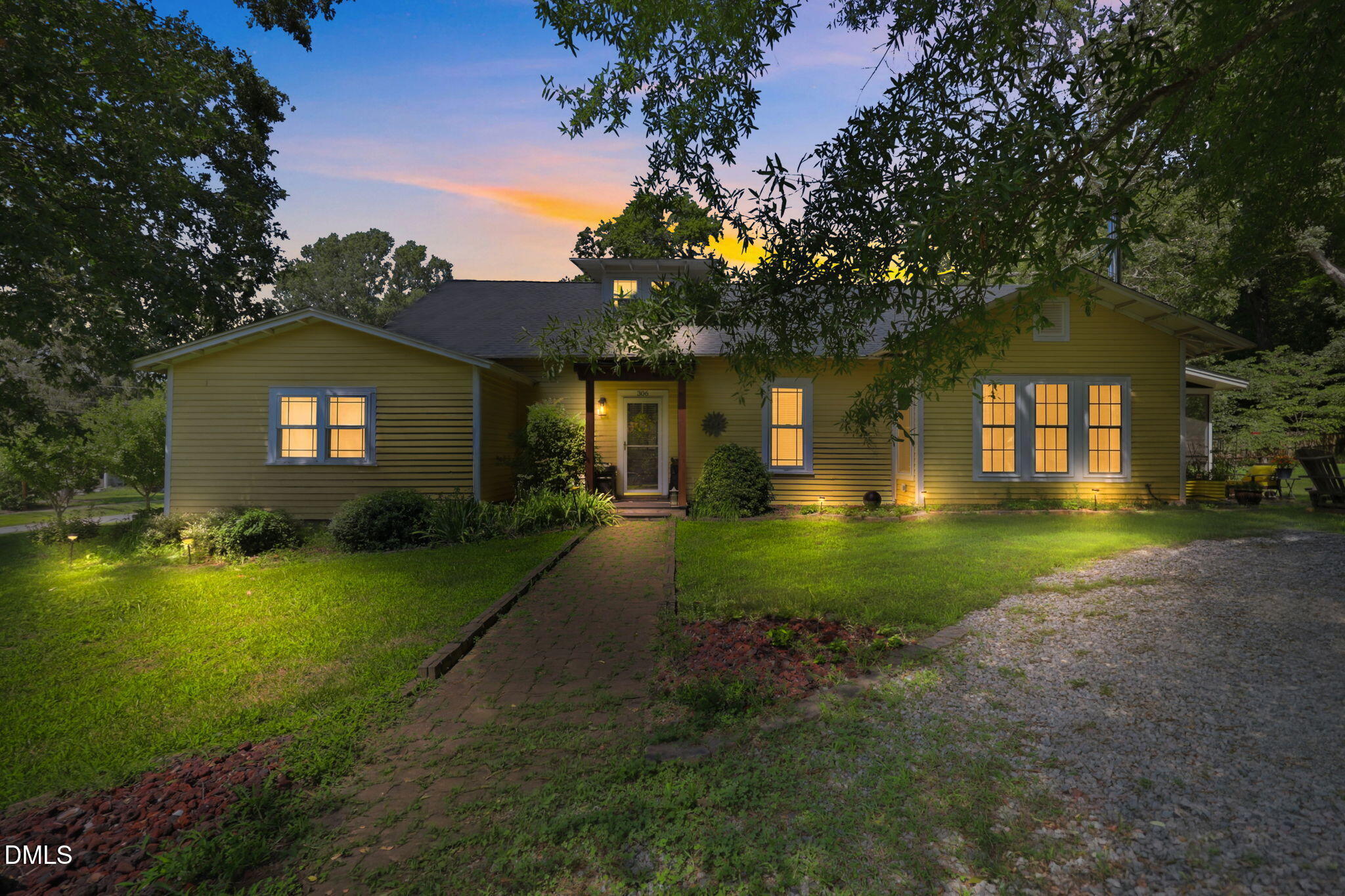 main property photo 41