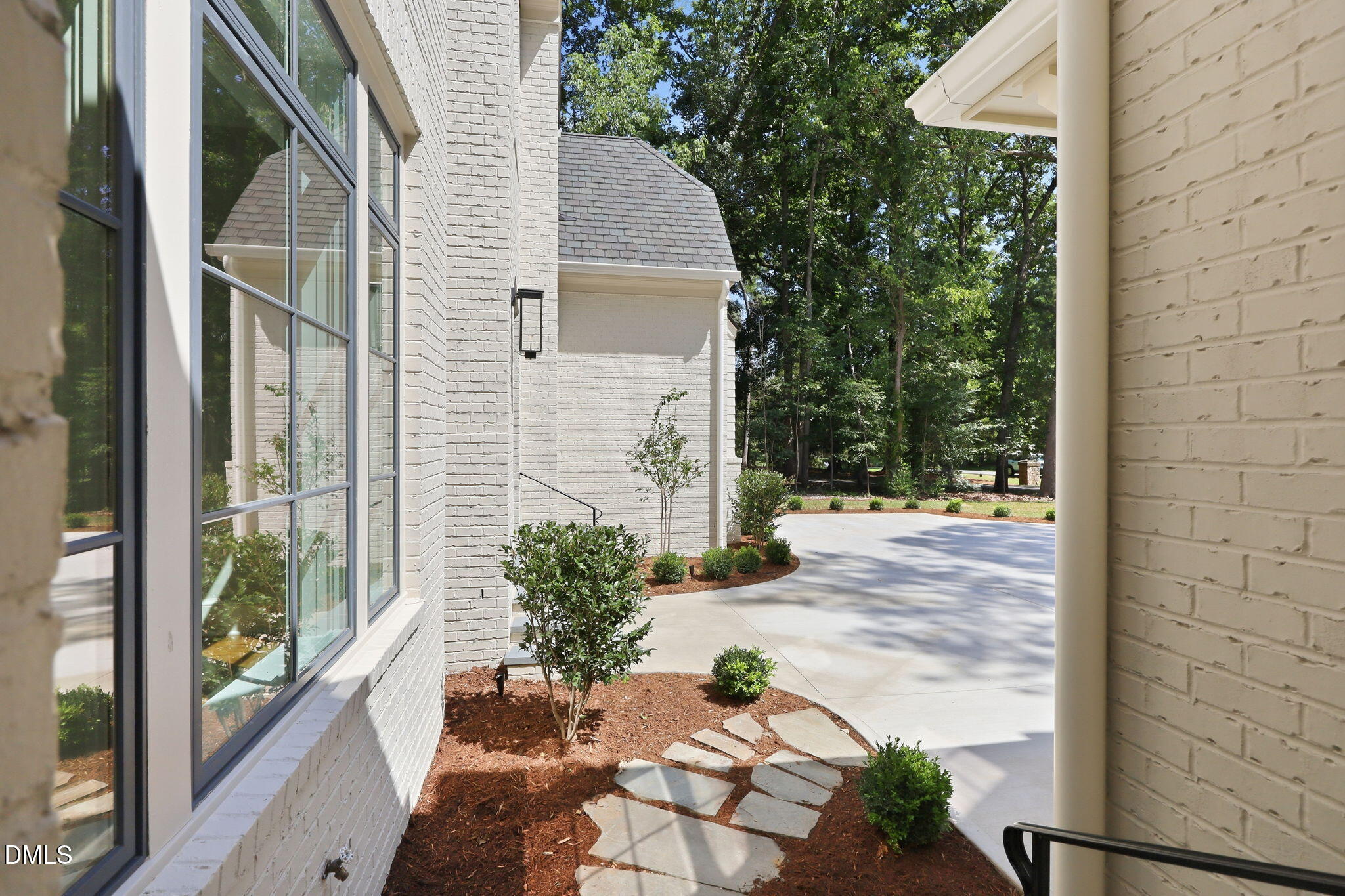 main property photo 59