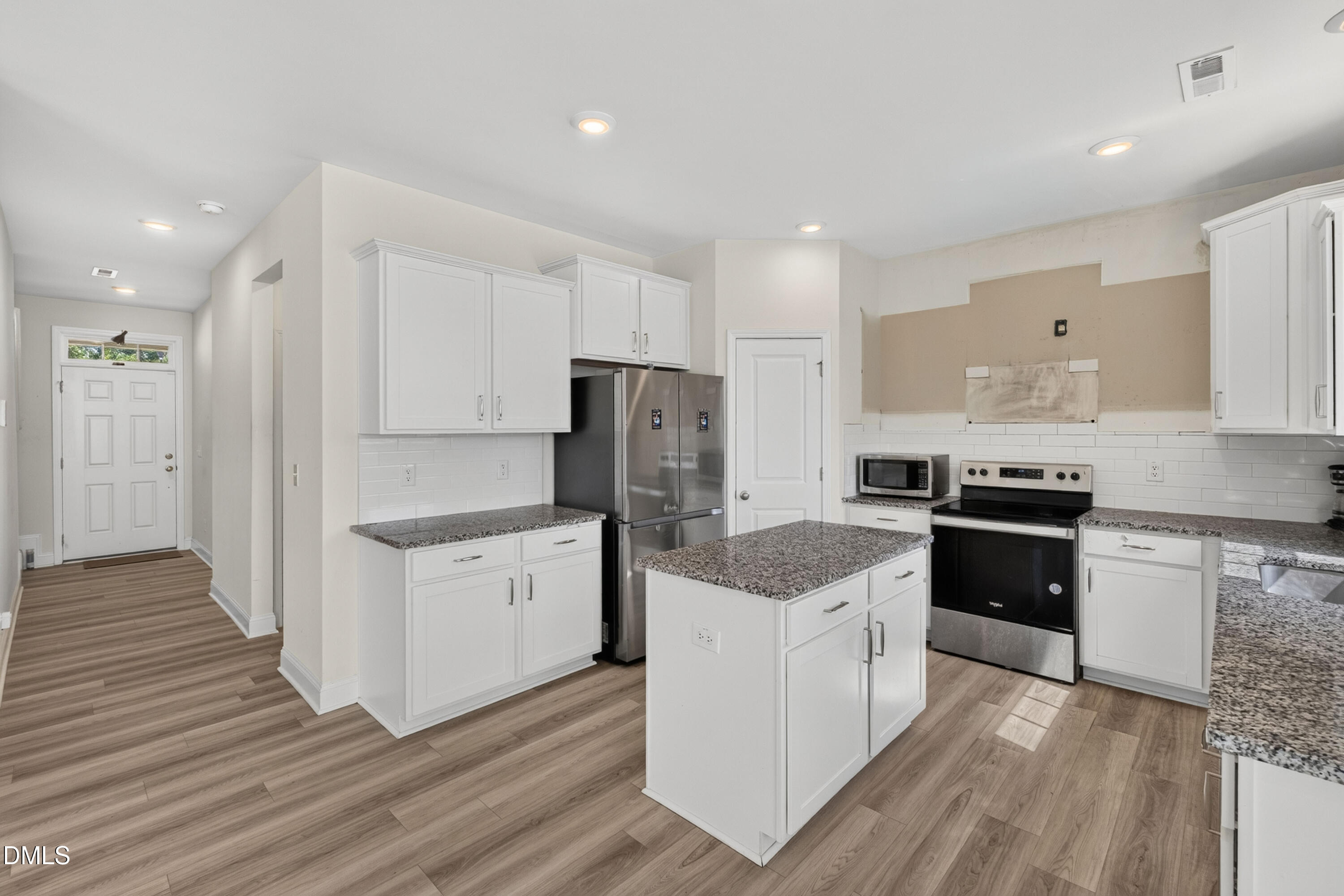 main property photo 18