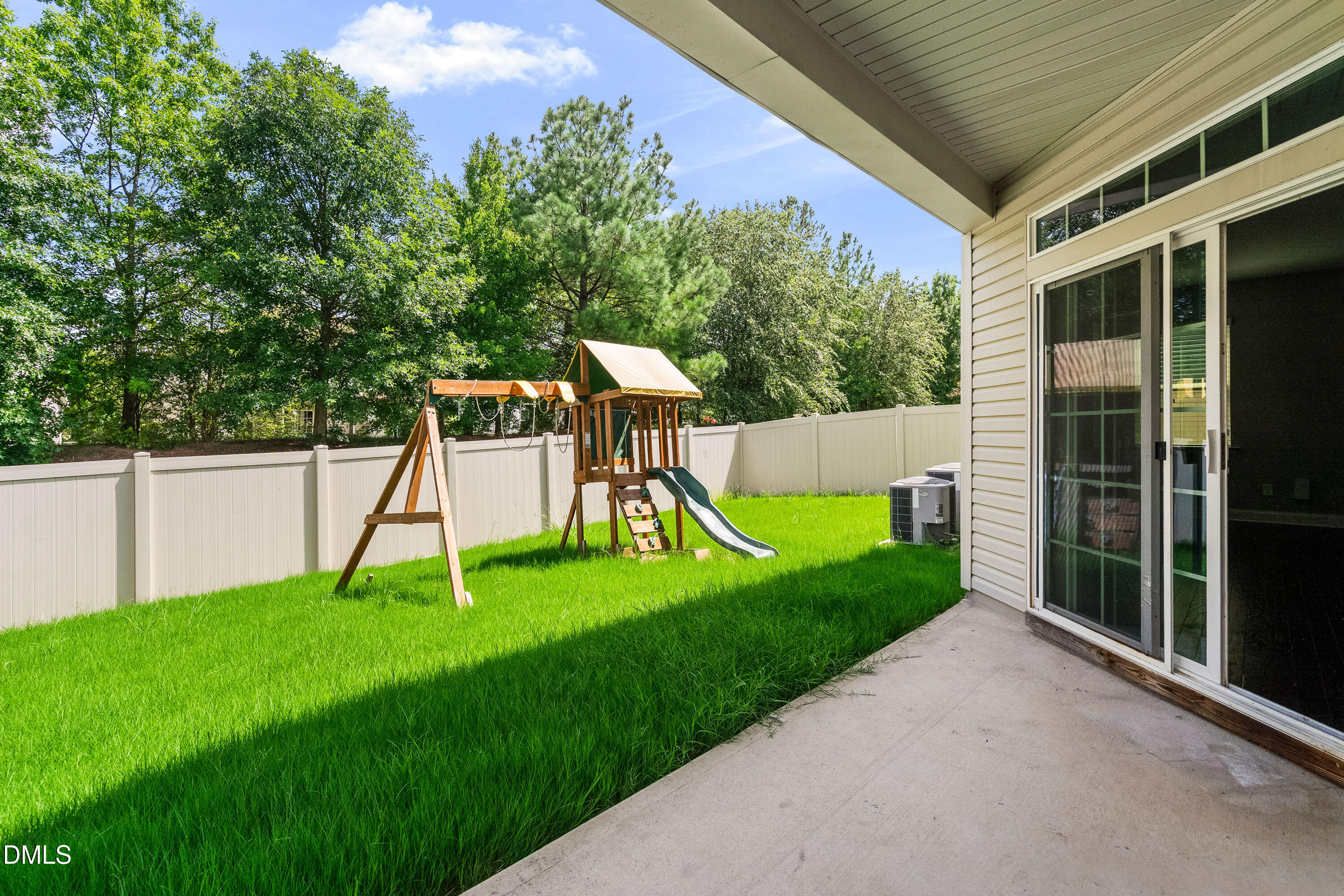 main property photo 50