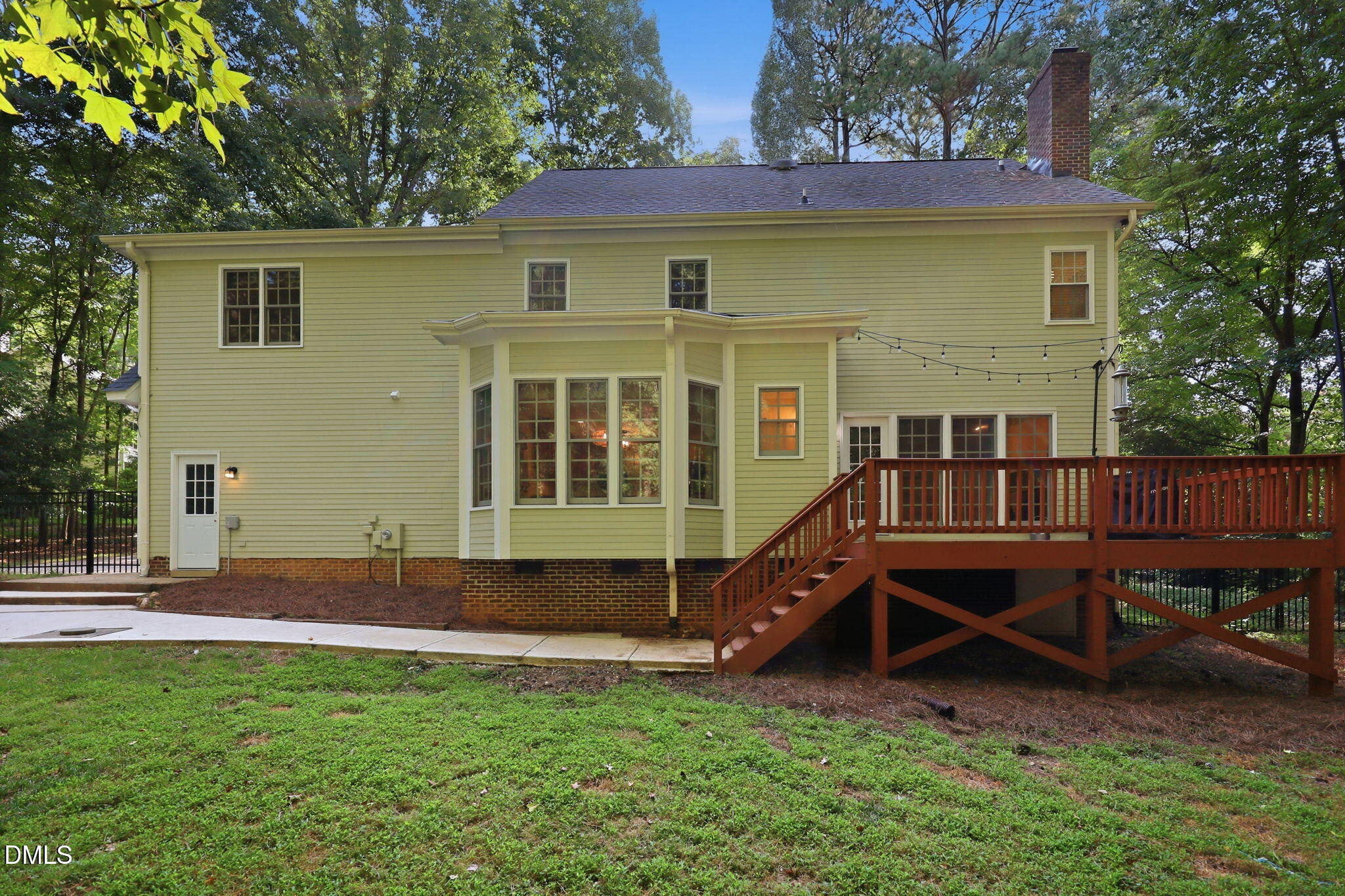 main property photo 38