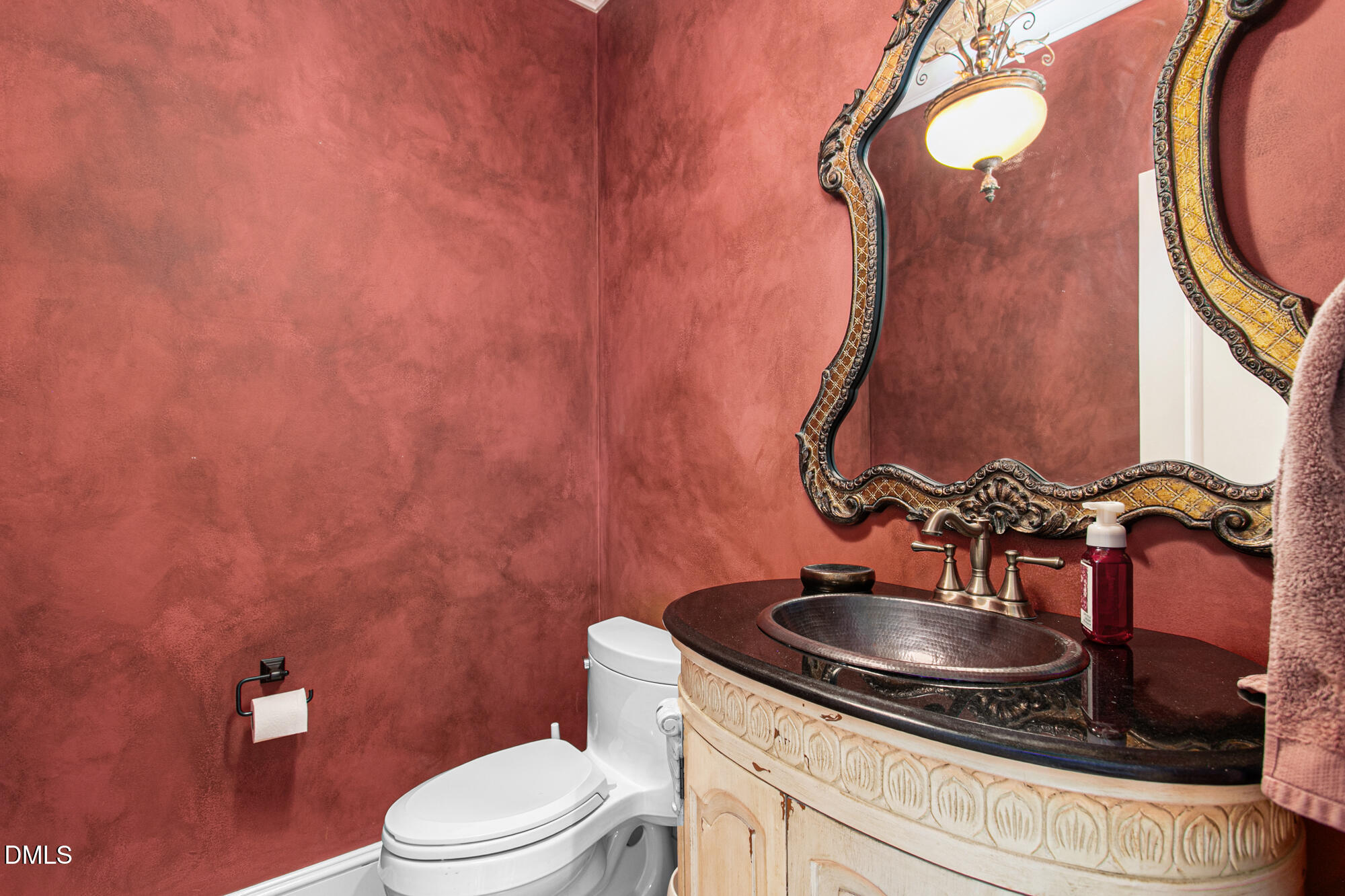 main property photo 10
