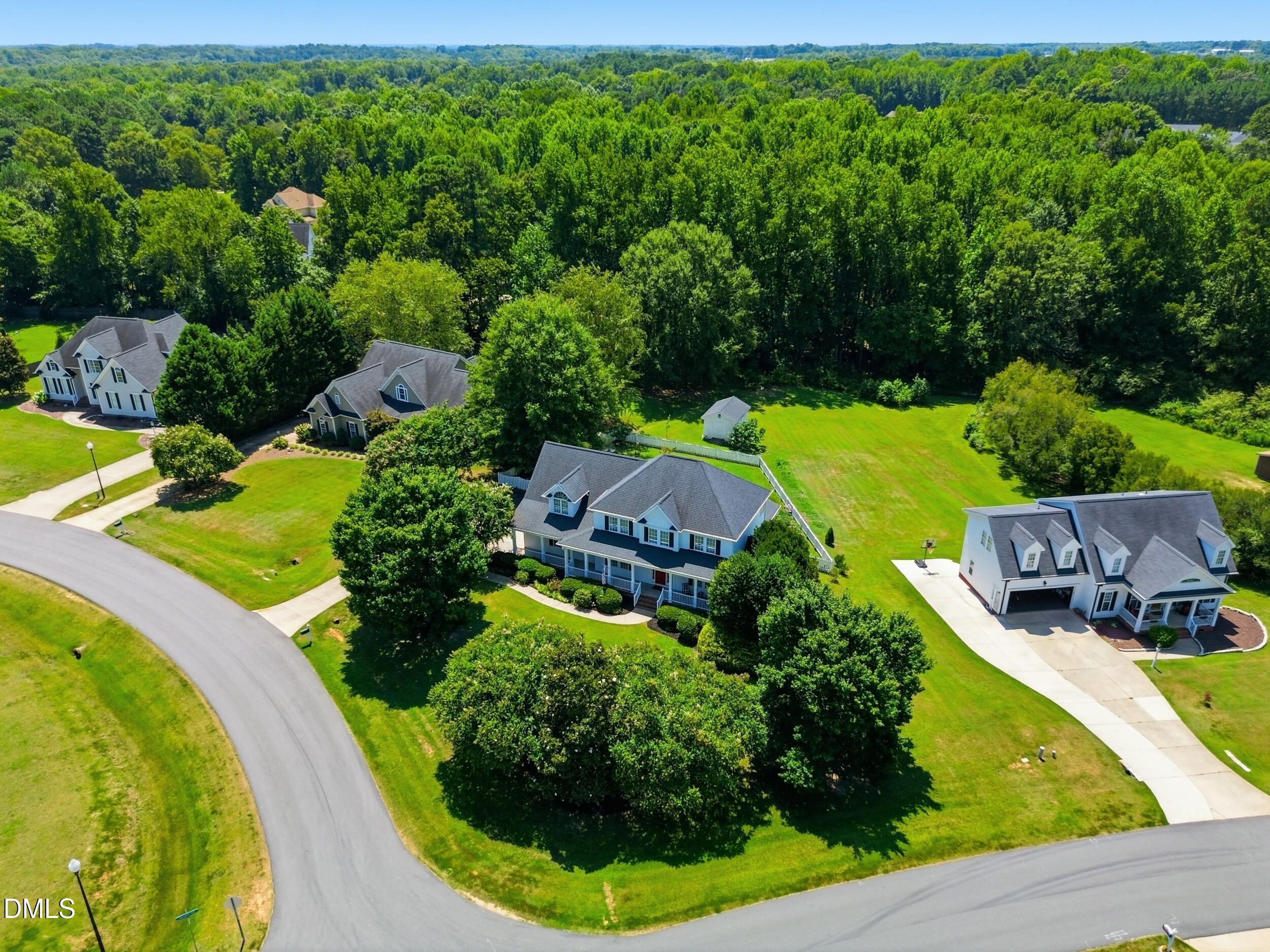 main property photo 6
