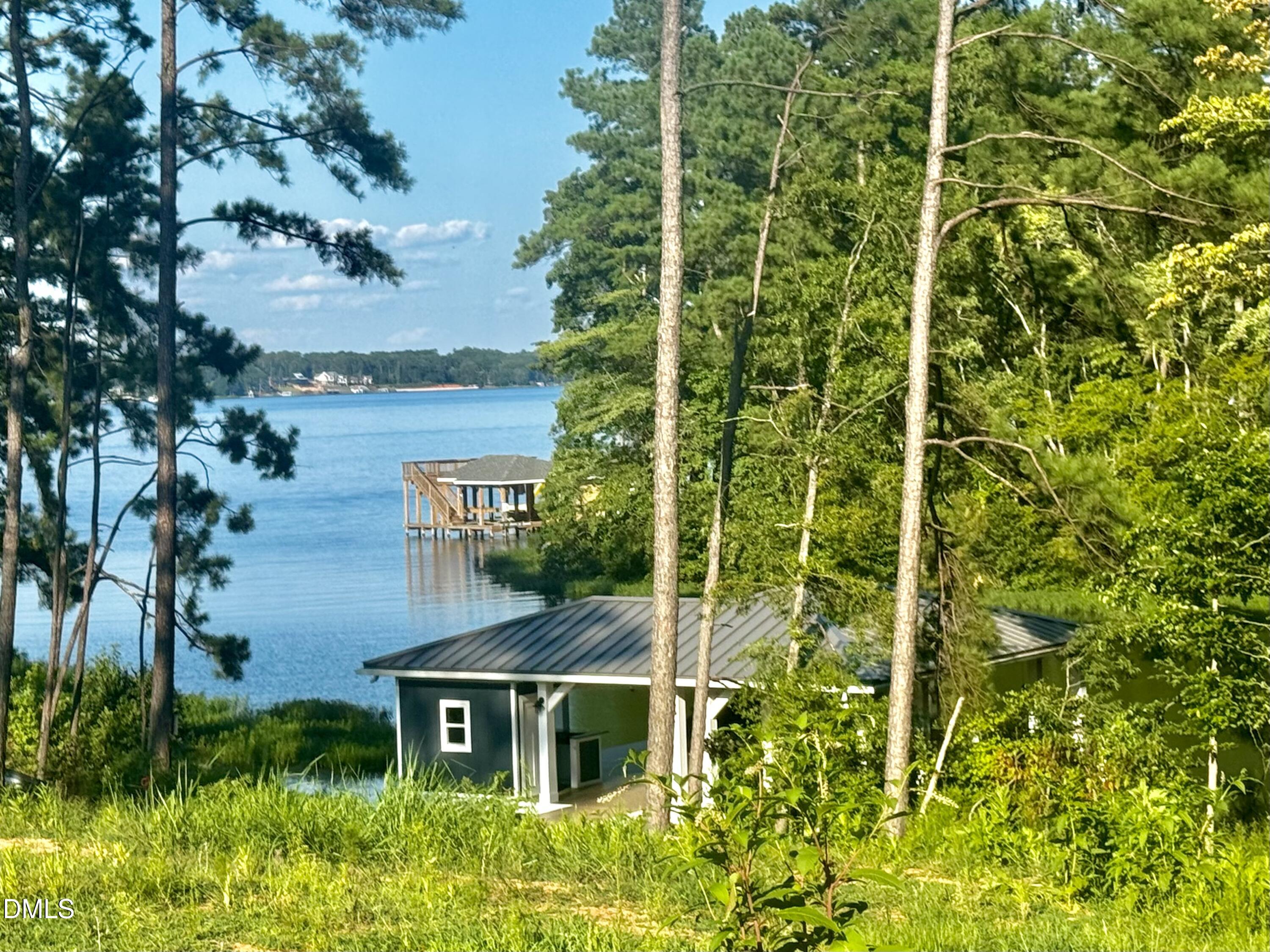 main property photo 10