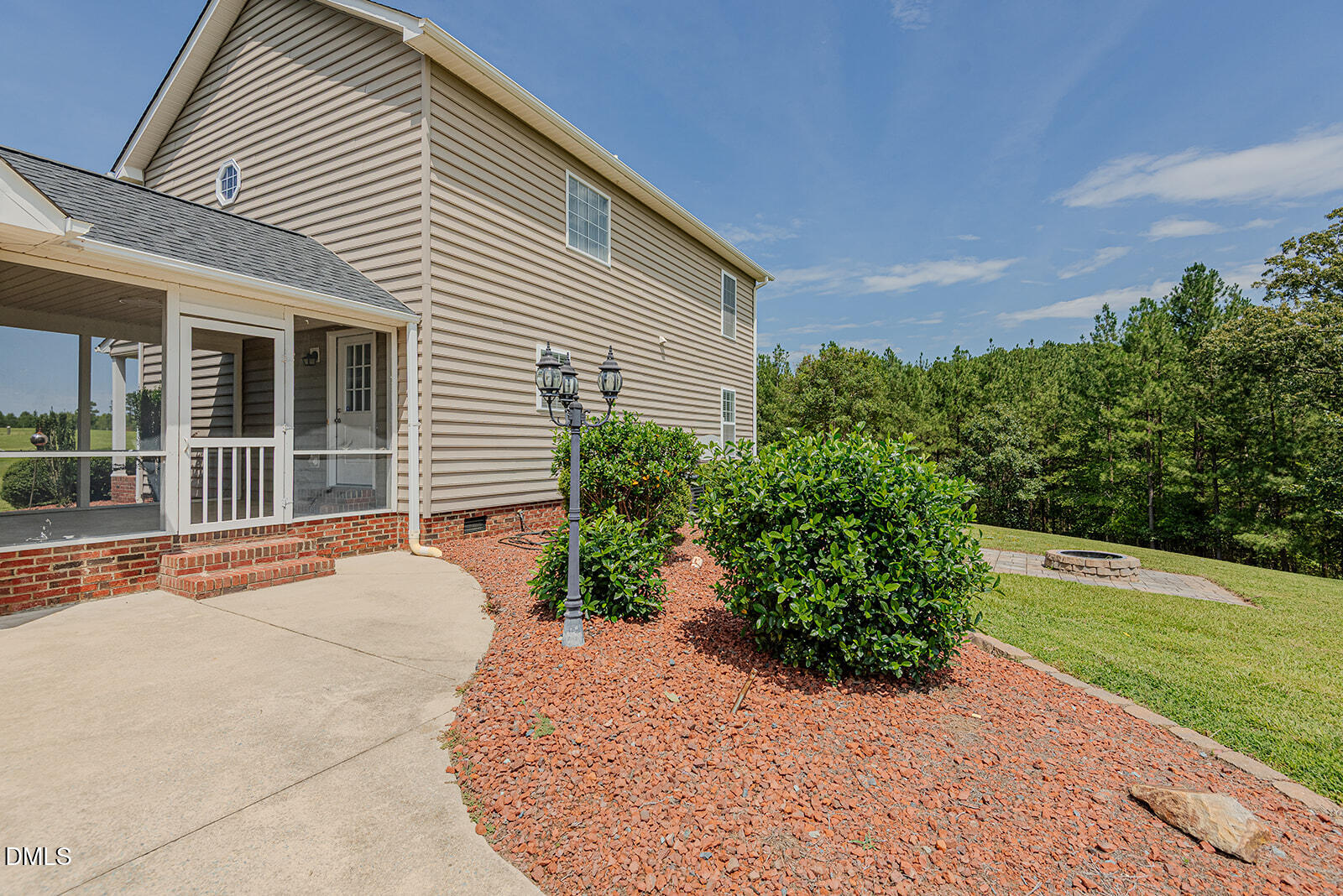 main property photo 41