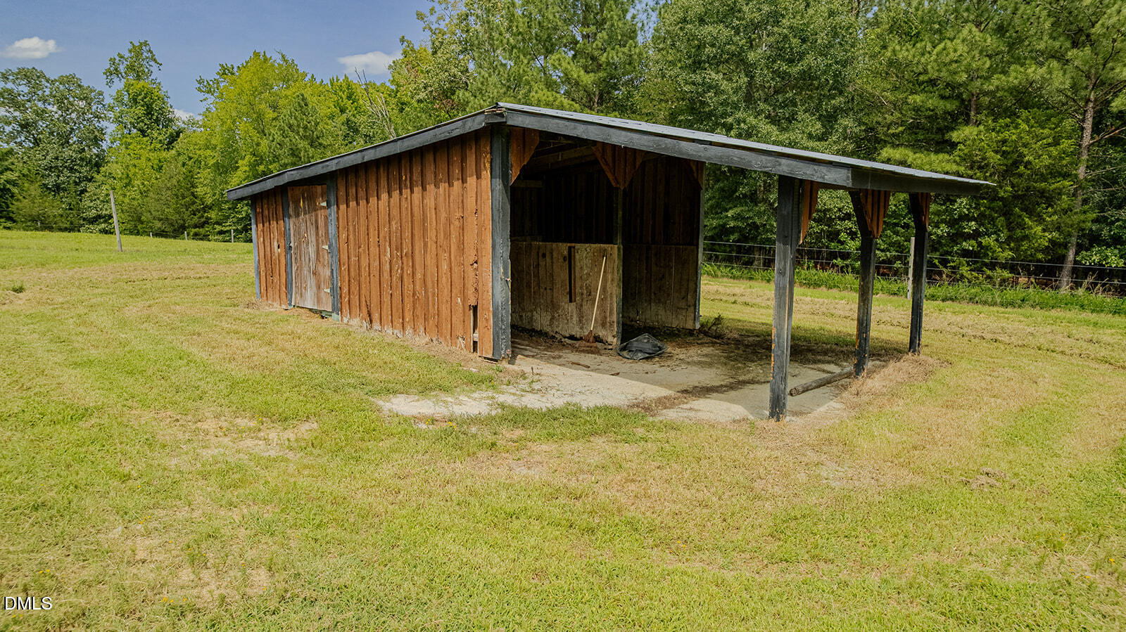 main property photo 78