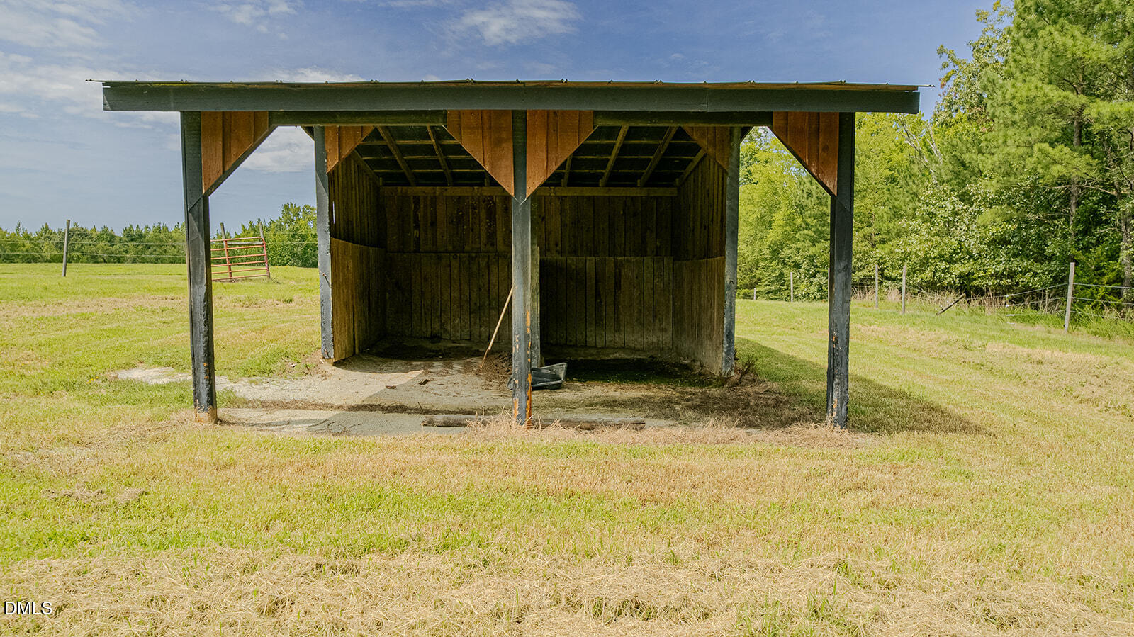 main property photo 79