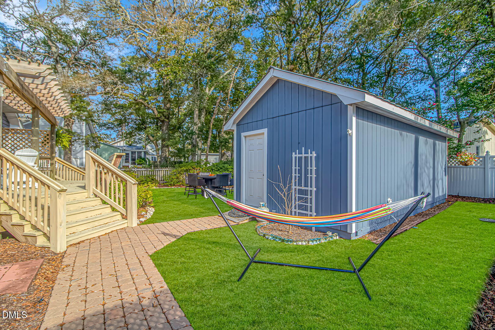 main property photo 34