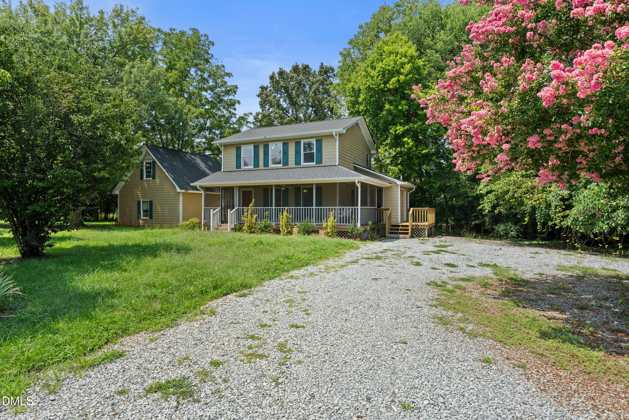 main property photo 40