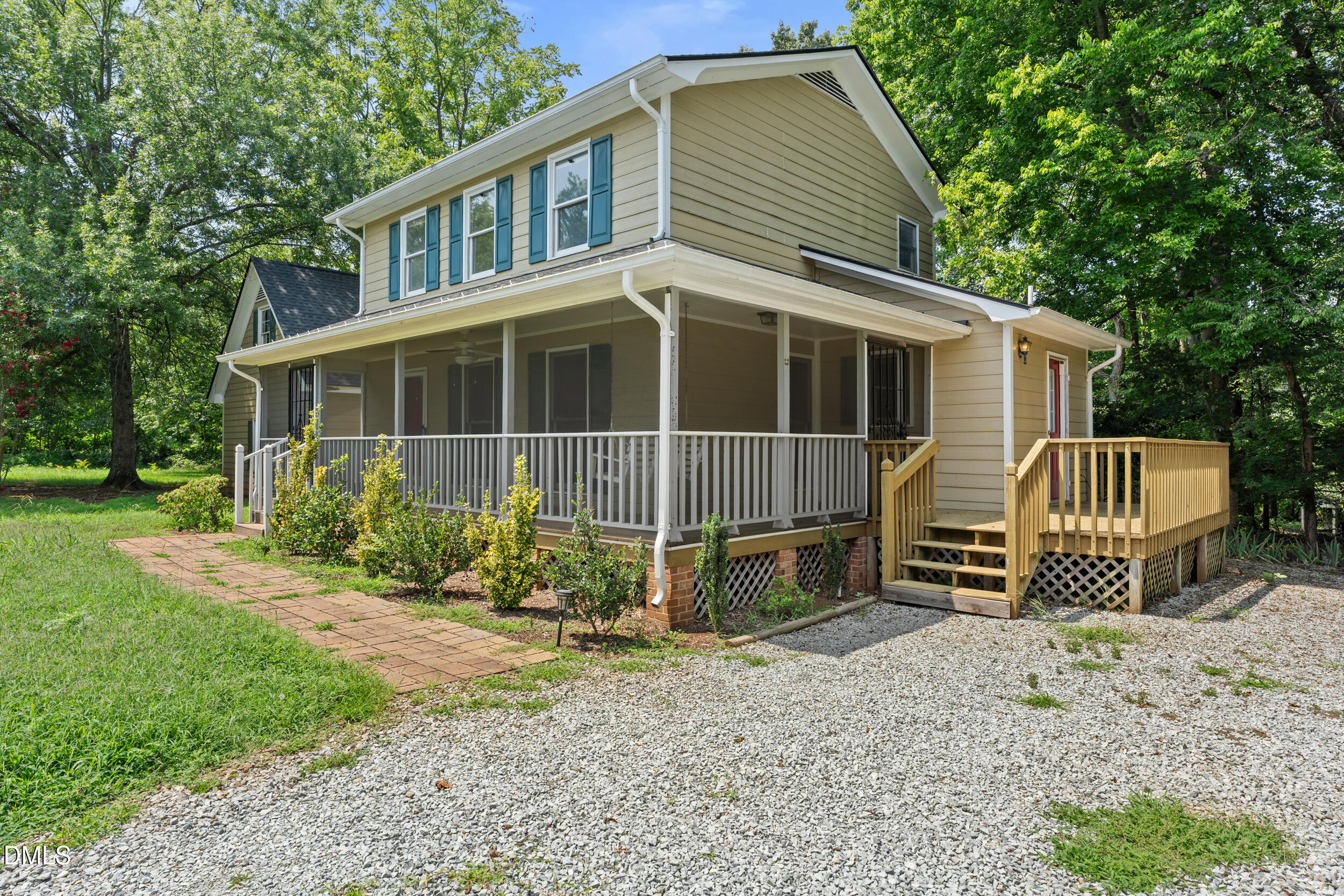 main property photo 8