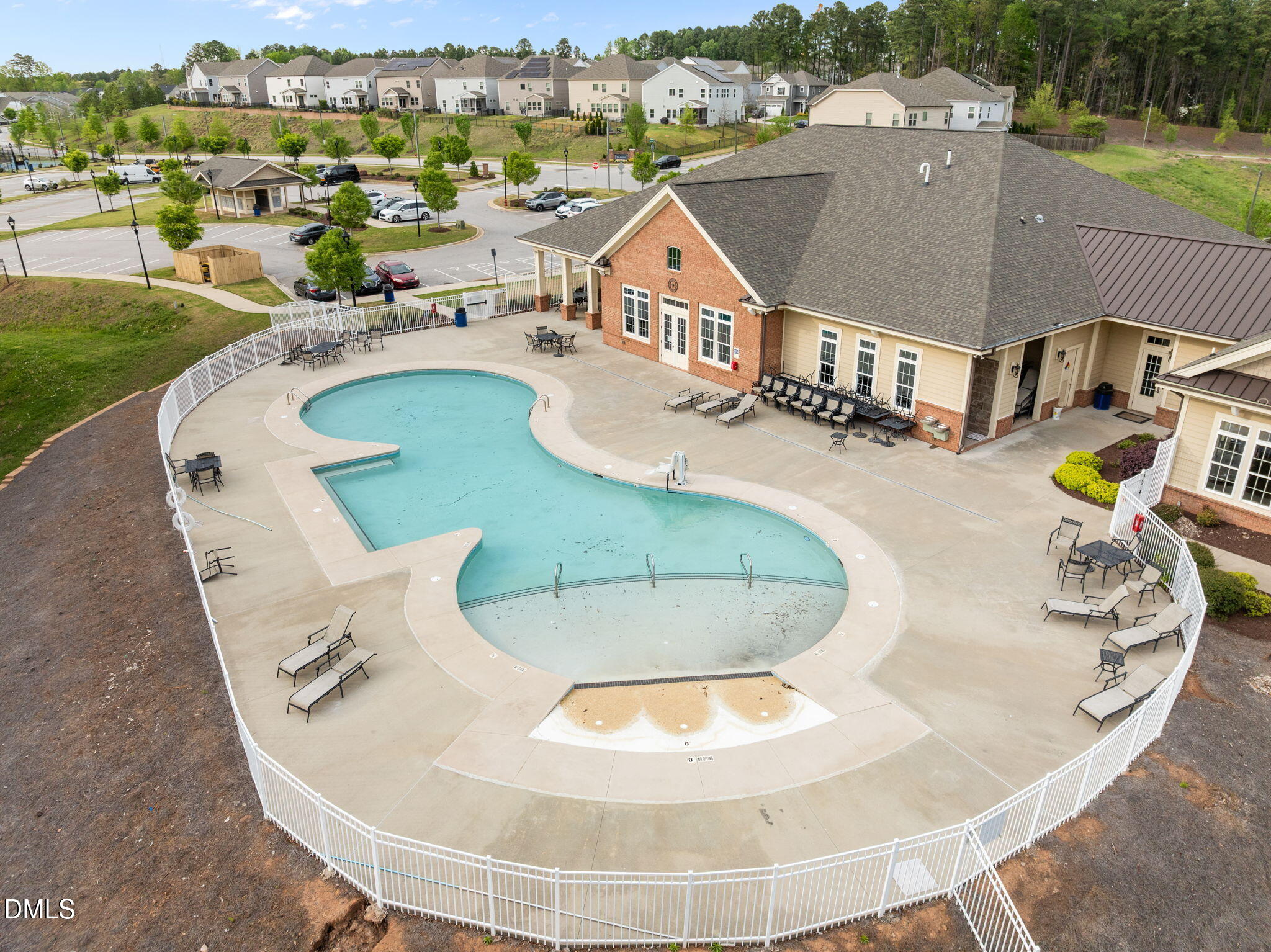 main property photo 66