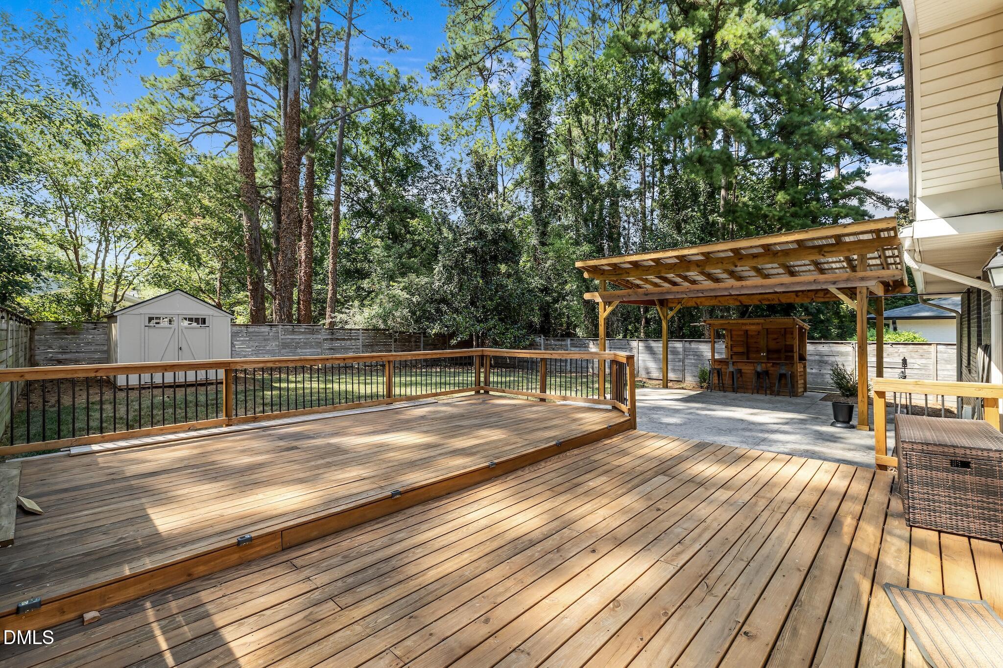 main property photo 32