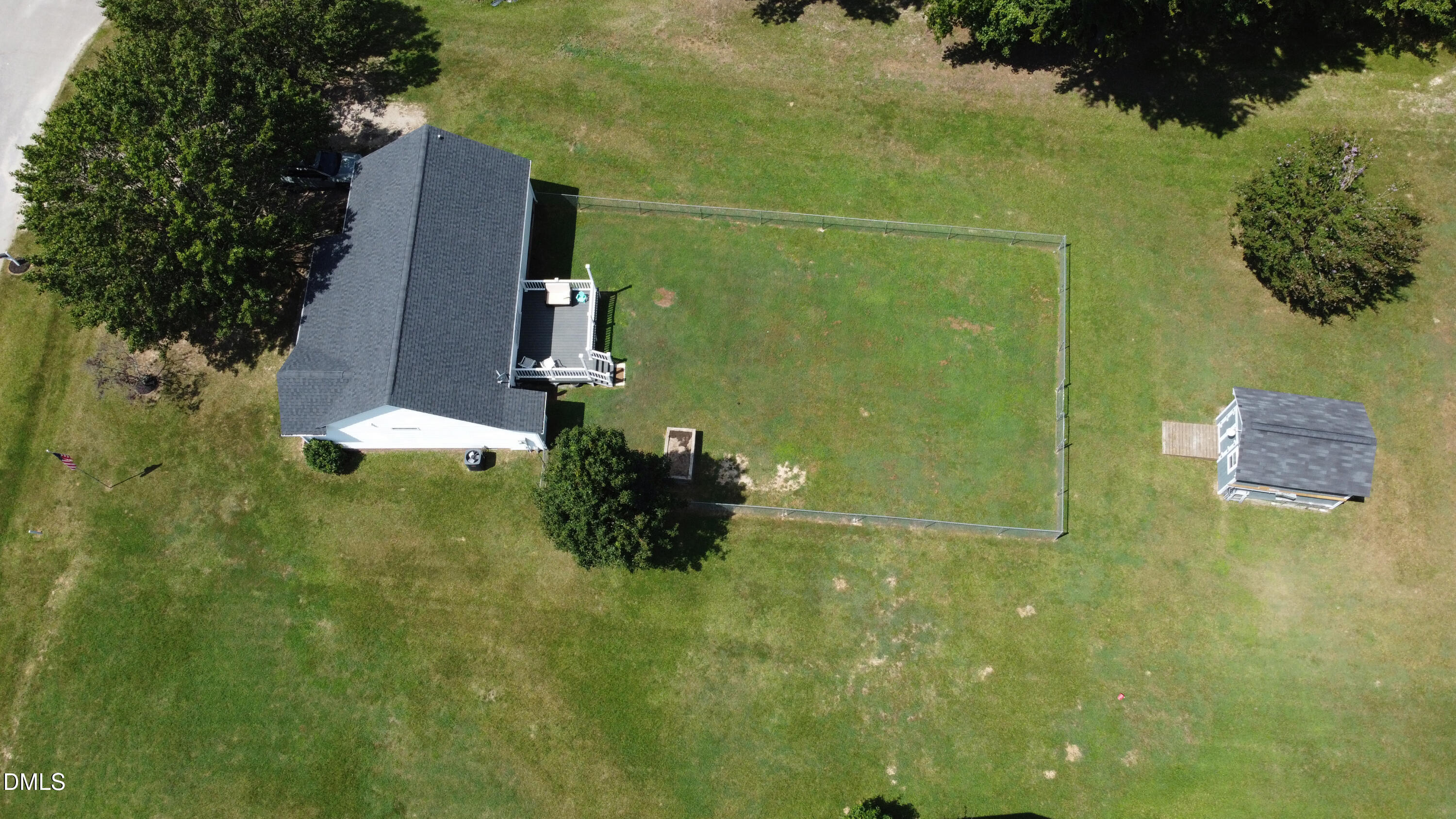 main property photo 20