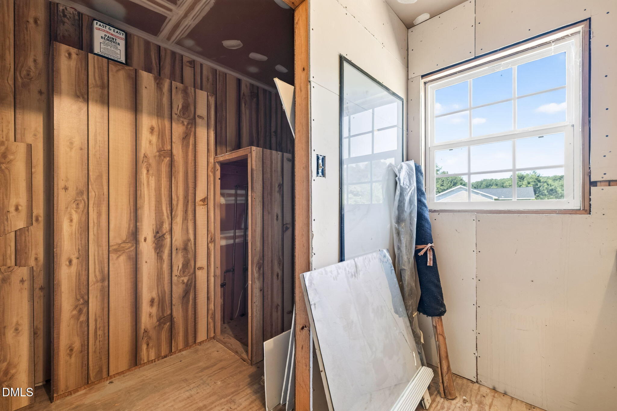 main property photo 23