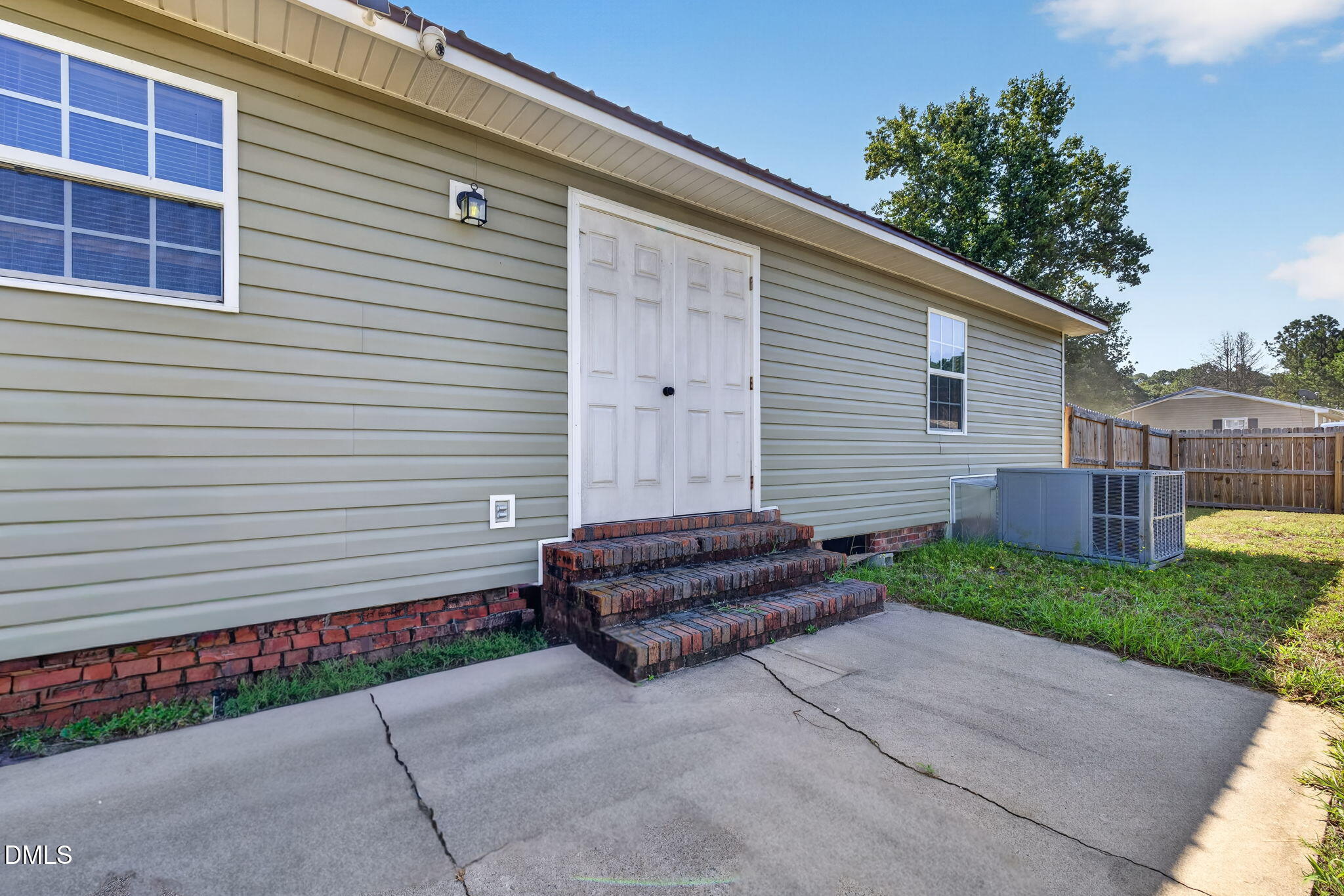 main property photo 35