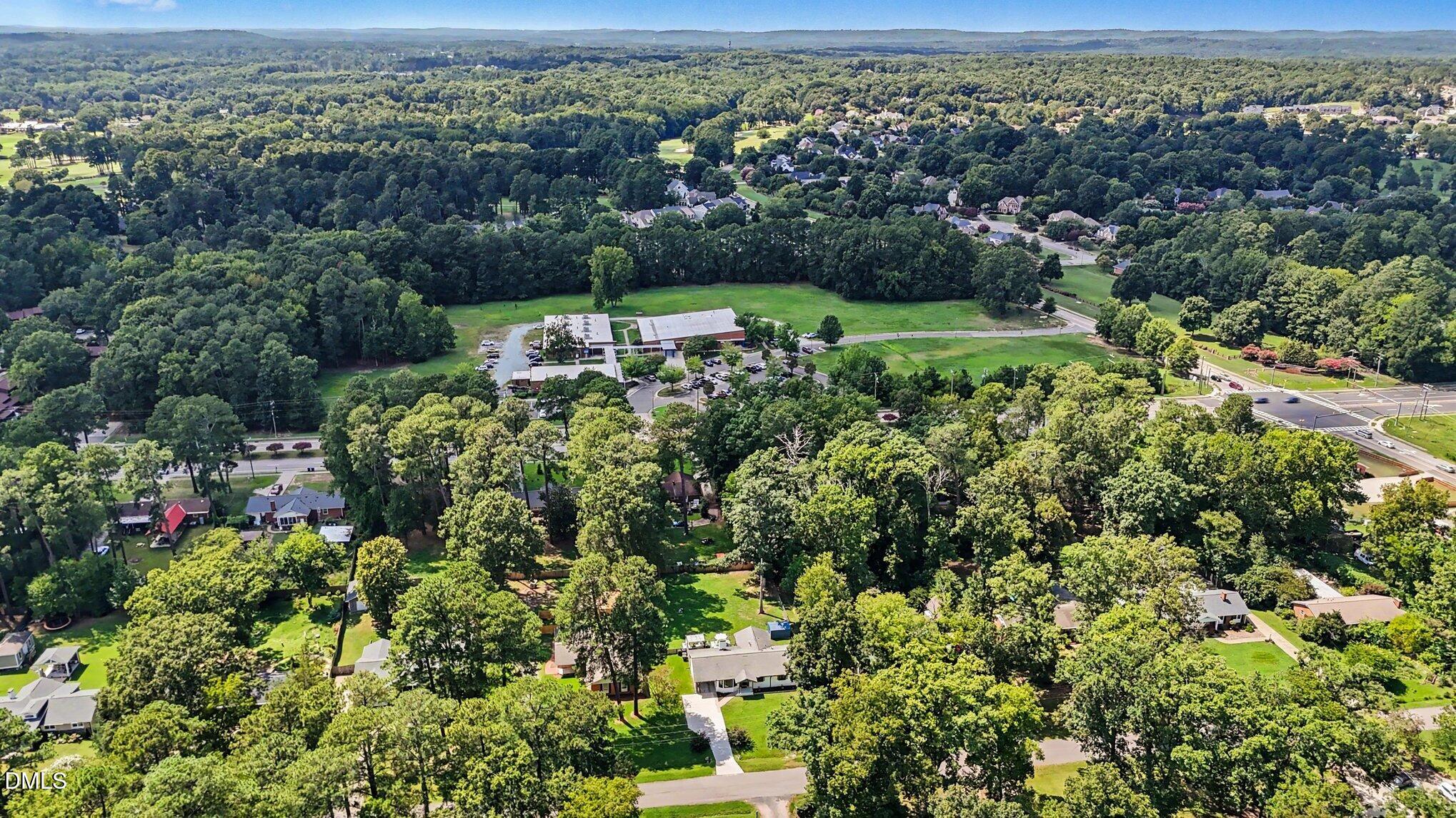 main property photo 30