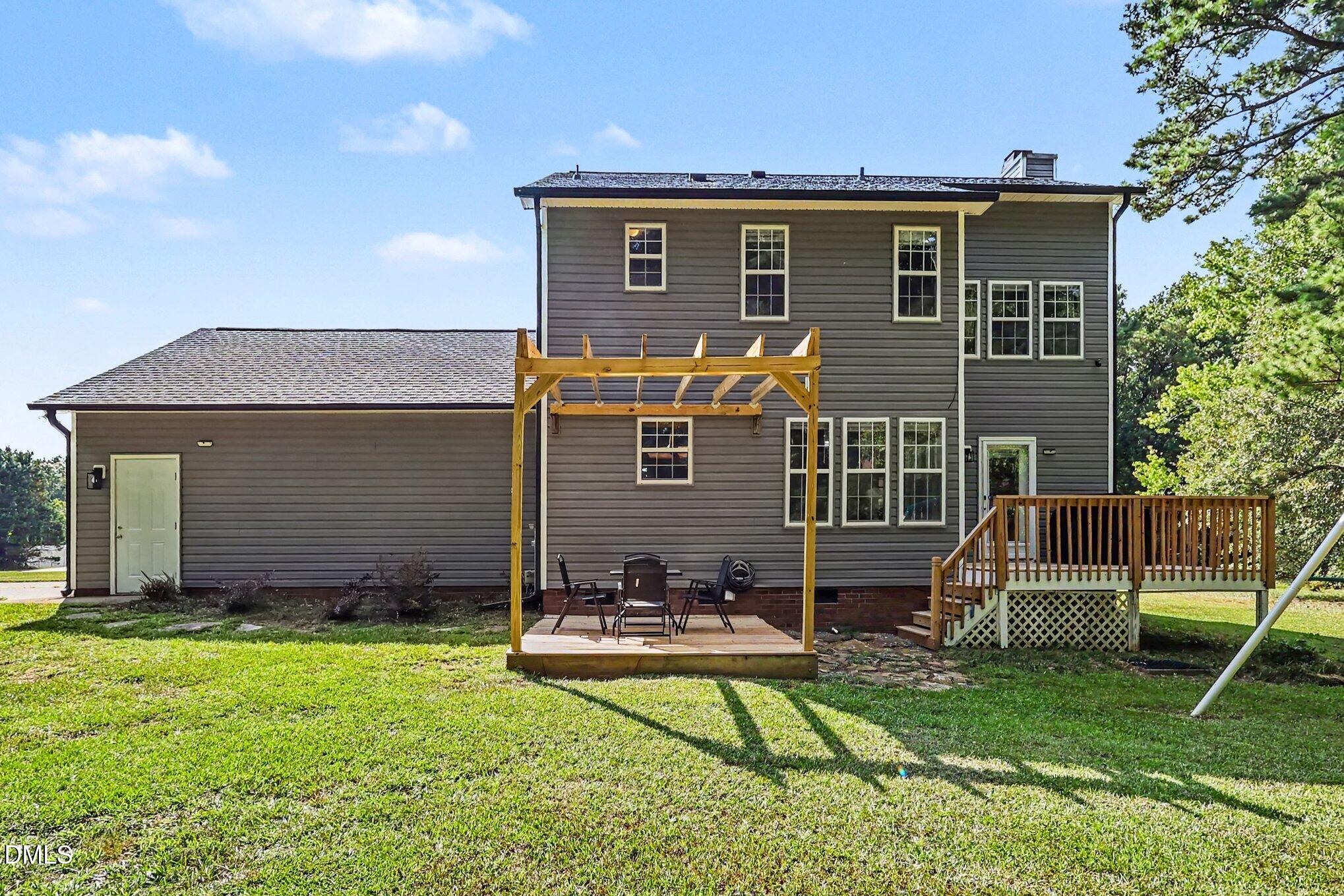 main property photo 17