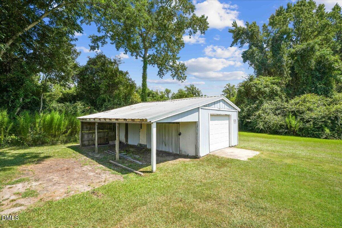 main property photo 28