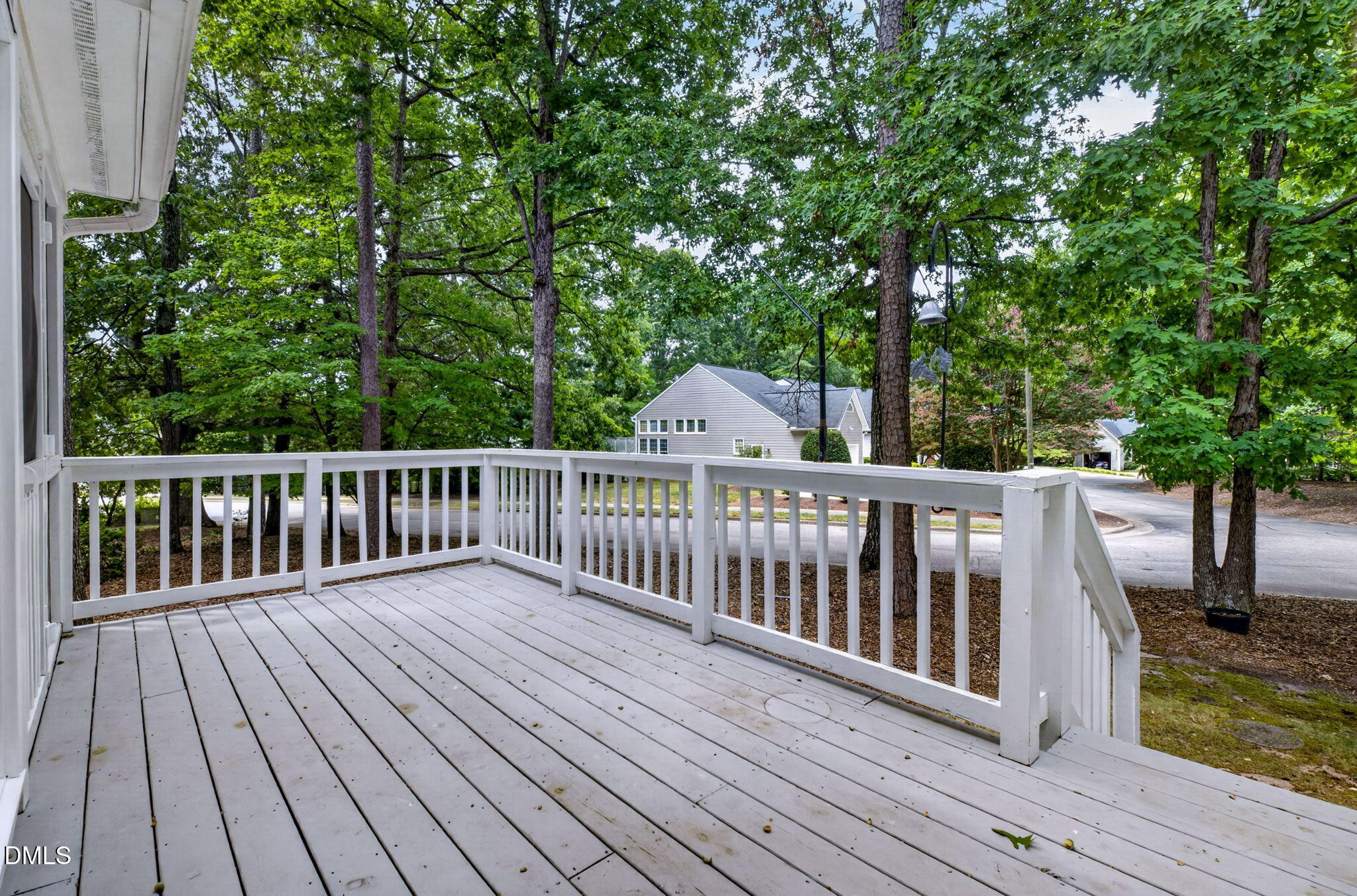 main property photo 40